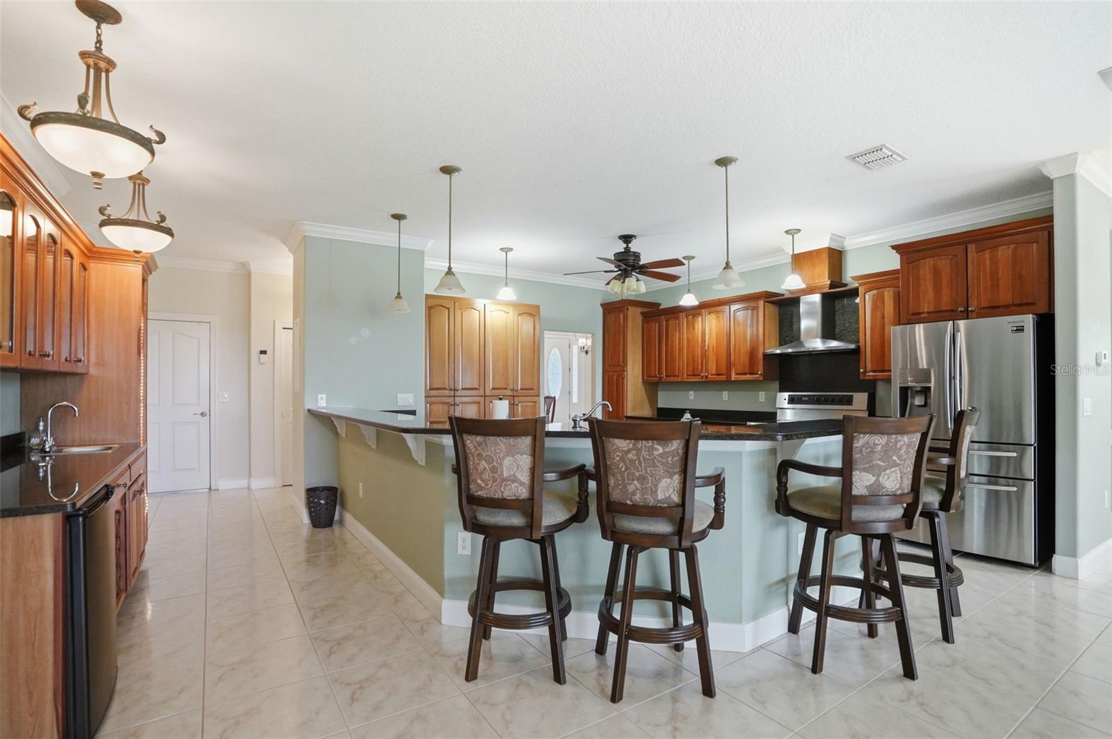 9011 FOXDALE LN