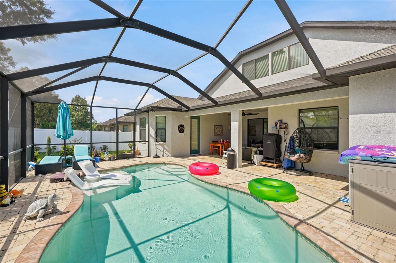 652 TIERRA DR