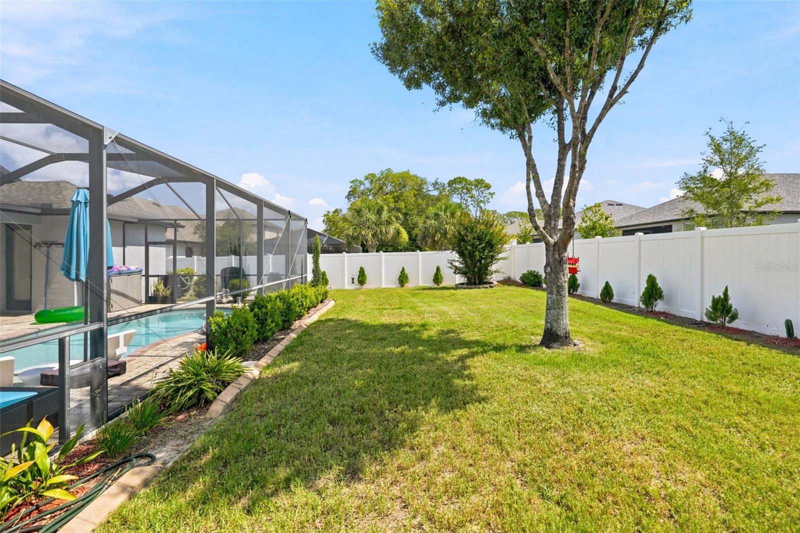 652 TIERRA DR
