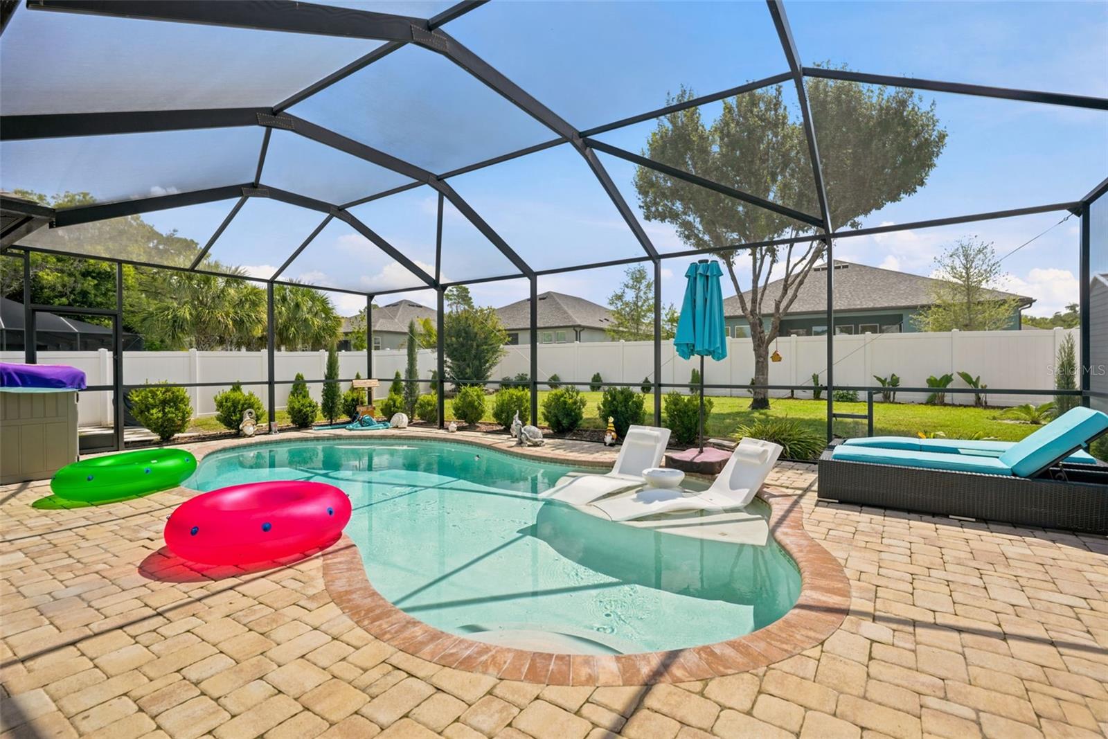 652 TIERRA DR