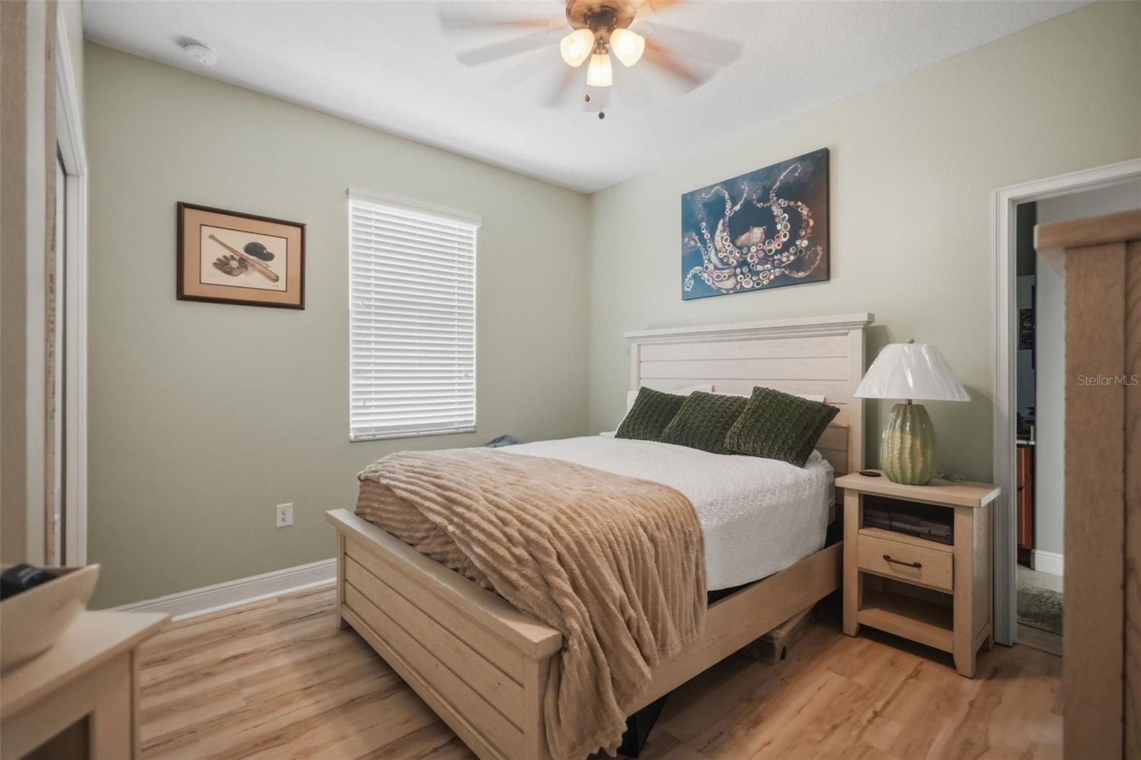 652 TIERRA DR