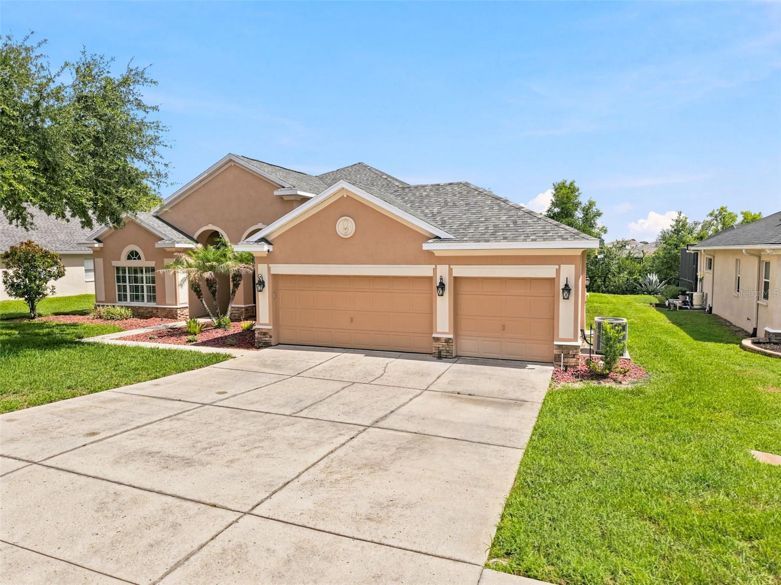 13248 LINZIA LN