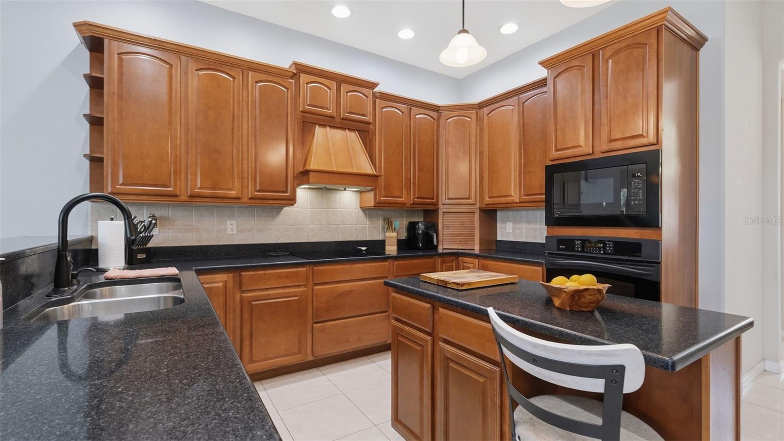 10400 RAMBLE RIDGE CT