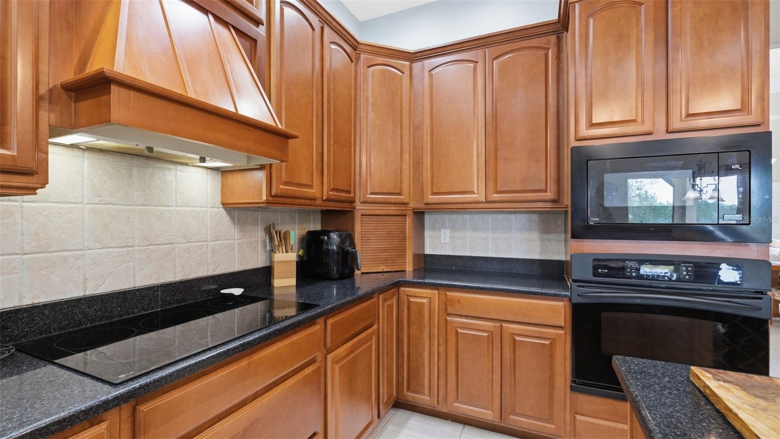 10400 RAMBLE RIDGE CT