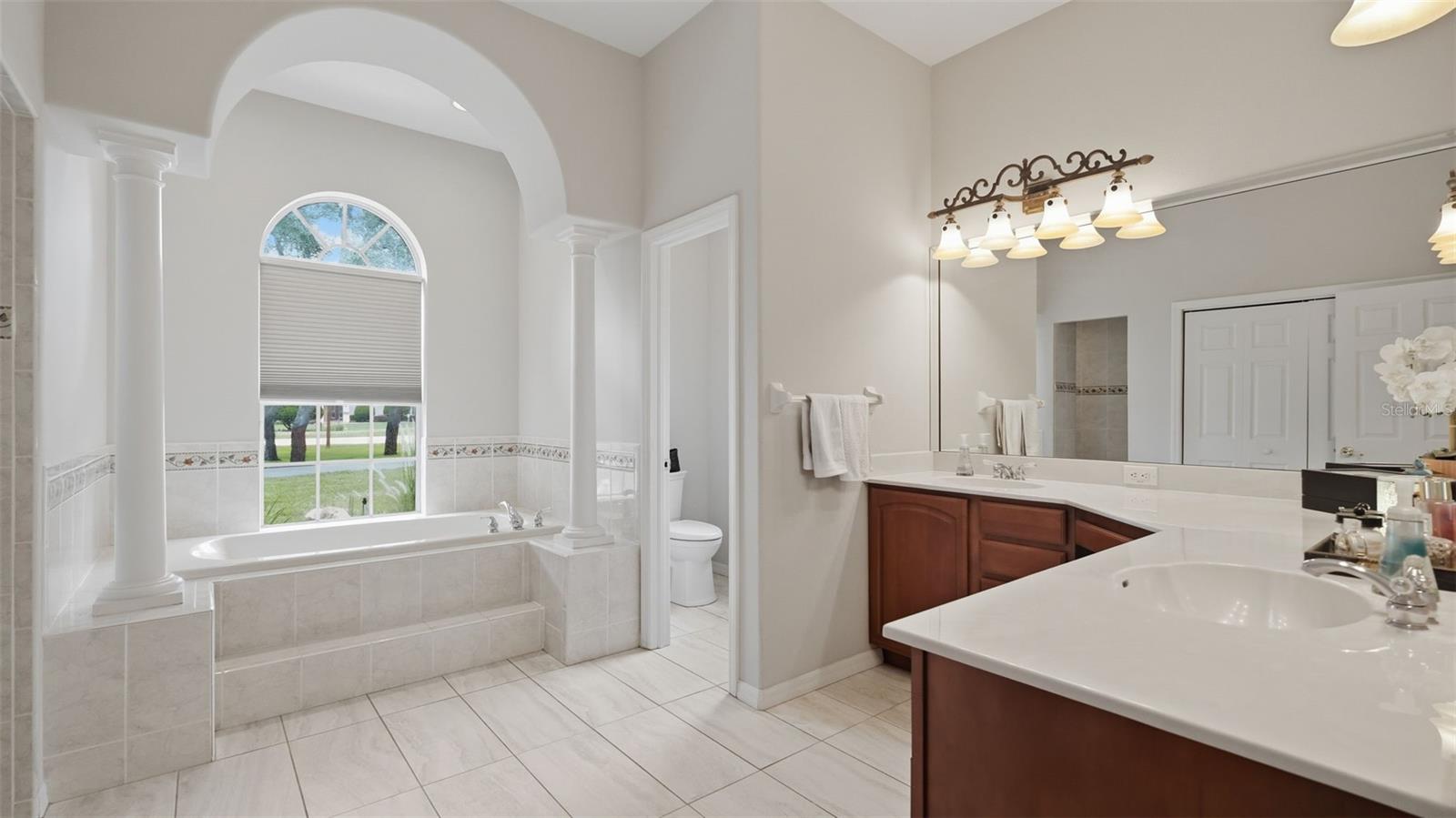 10400 RAMBLE RIDGE CT