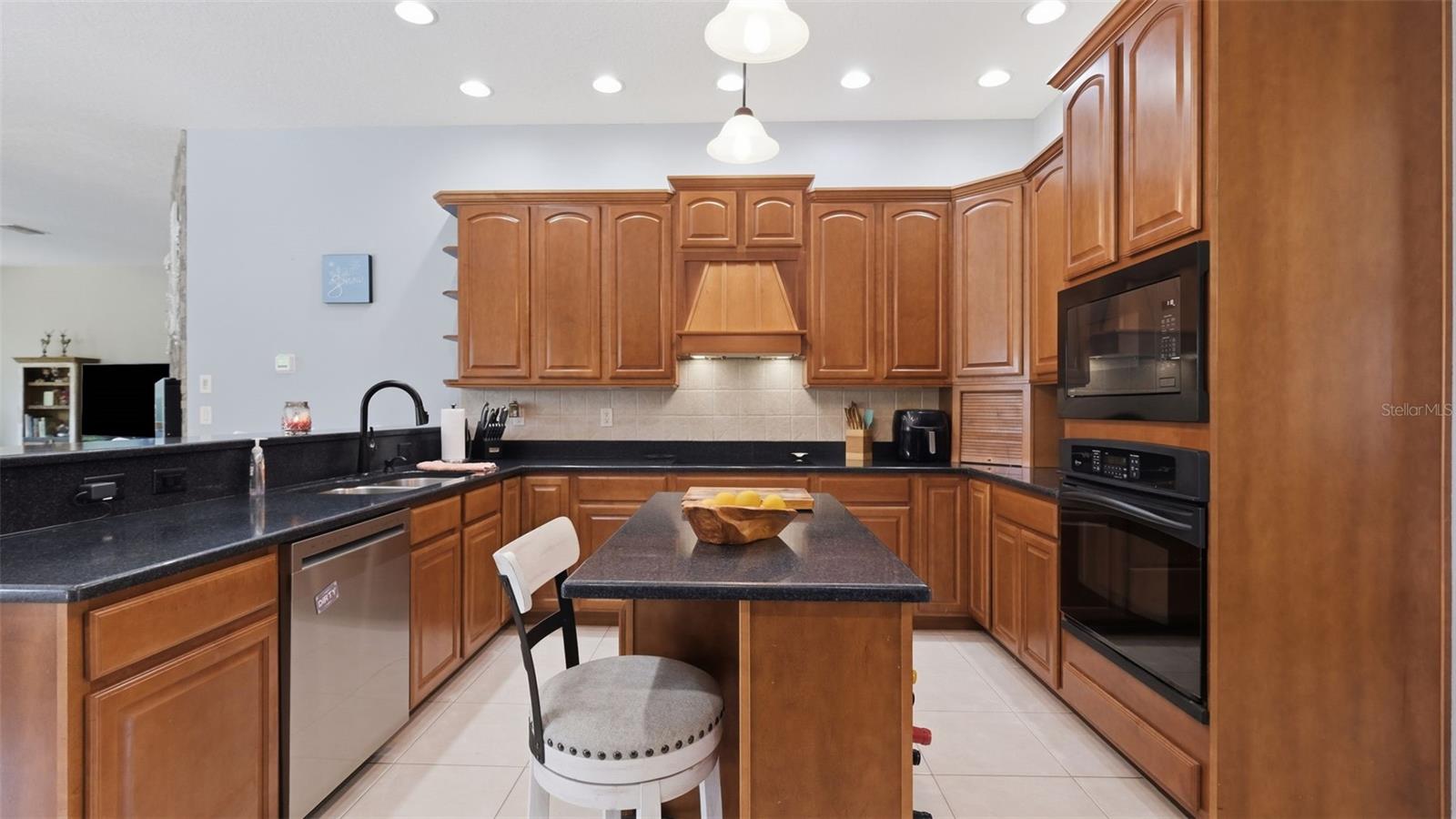 10400 RAMBLE RIDGE CT