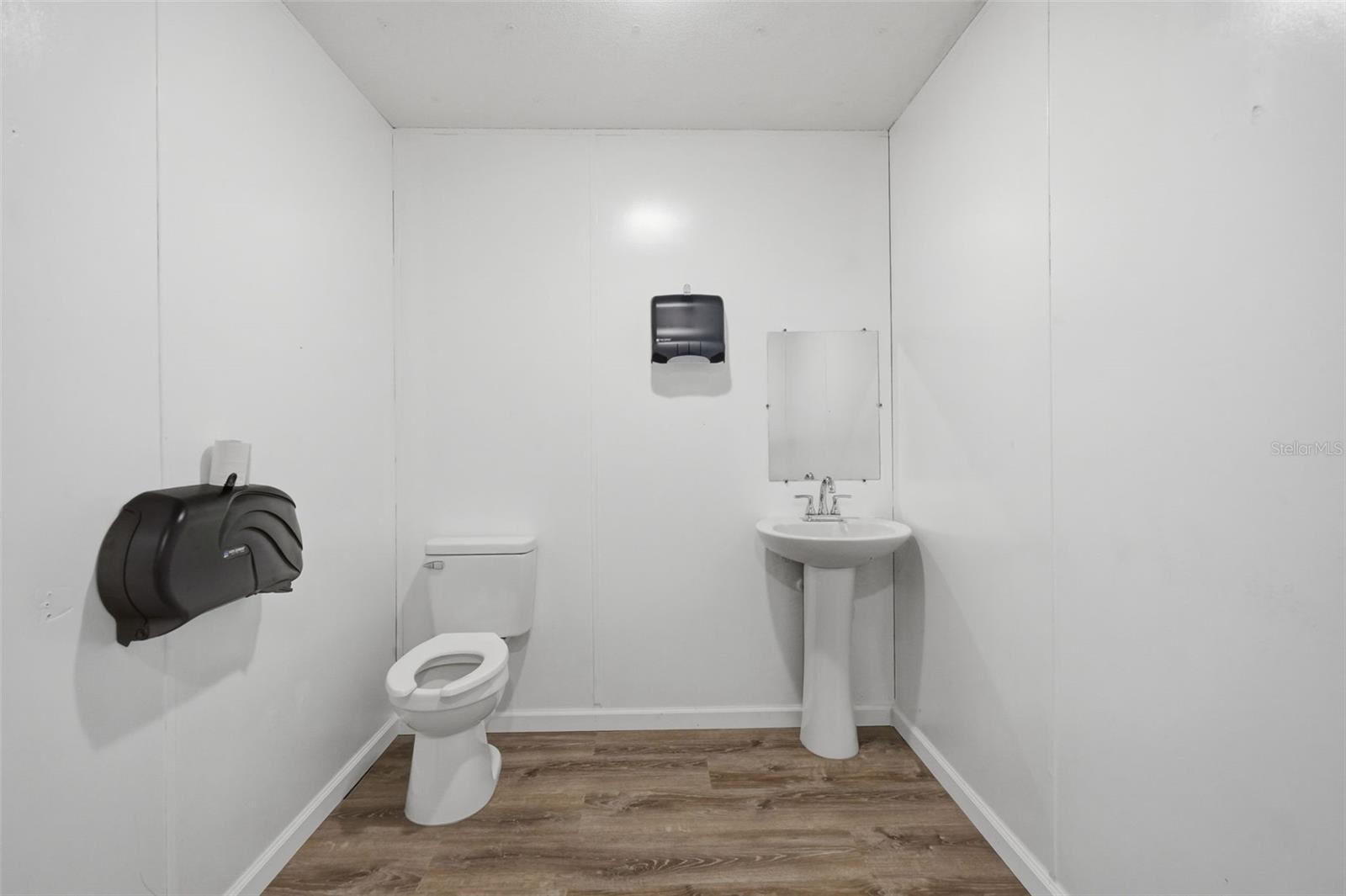 15464 CORTEZ BLVD