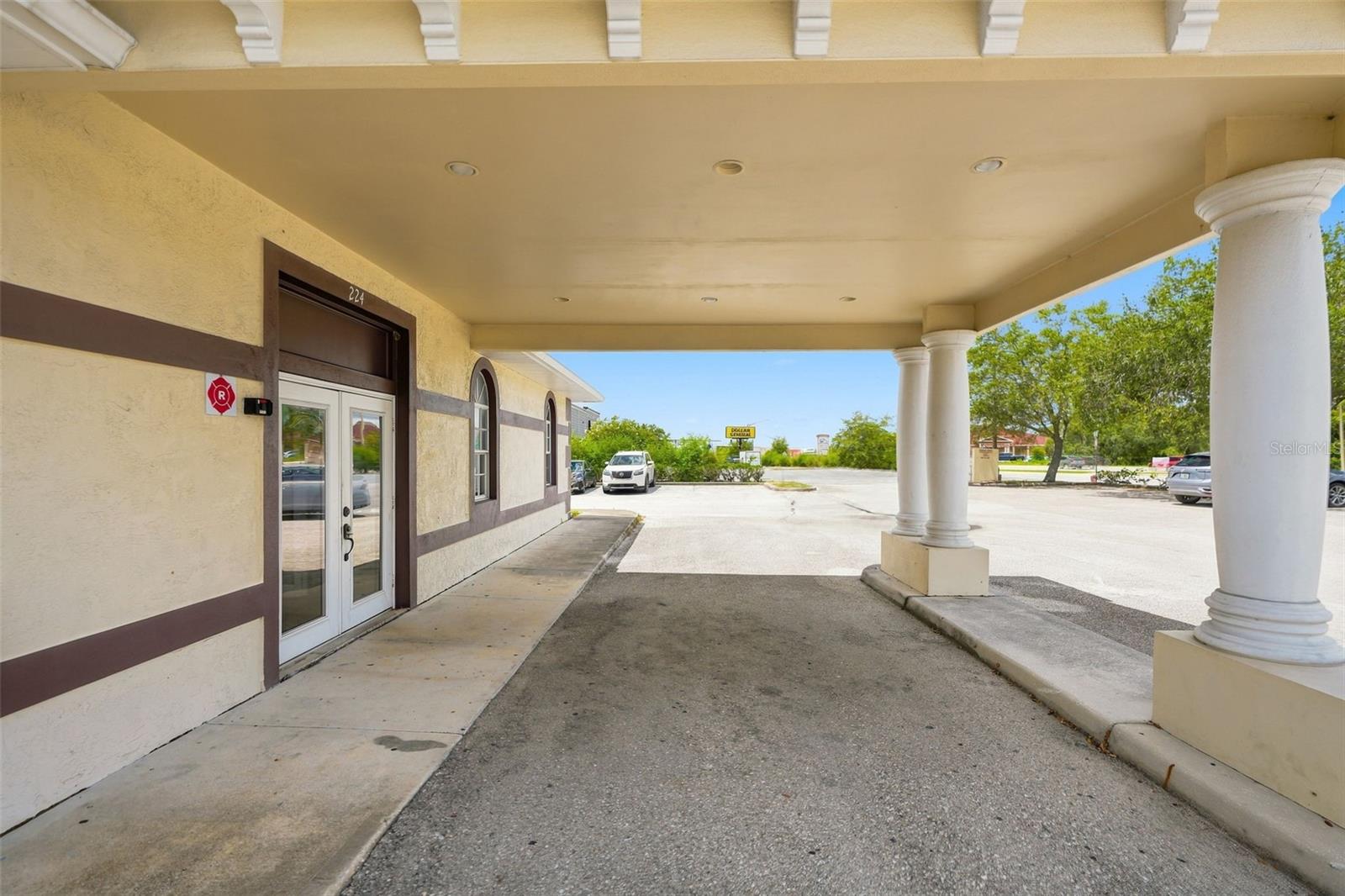 224 MARINER BLVD