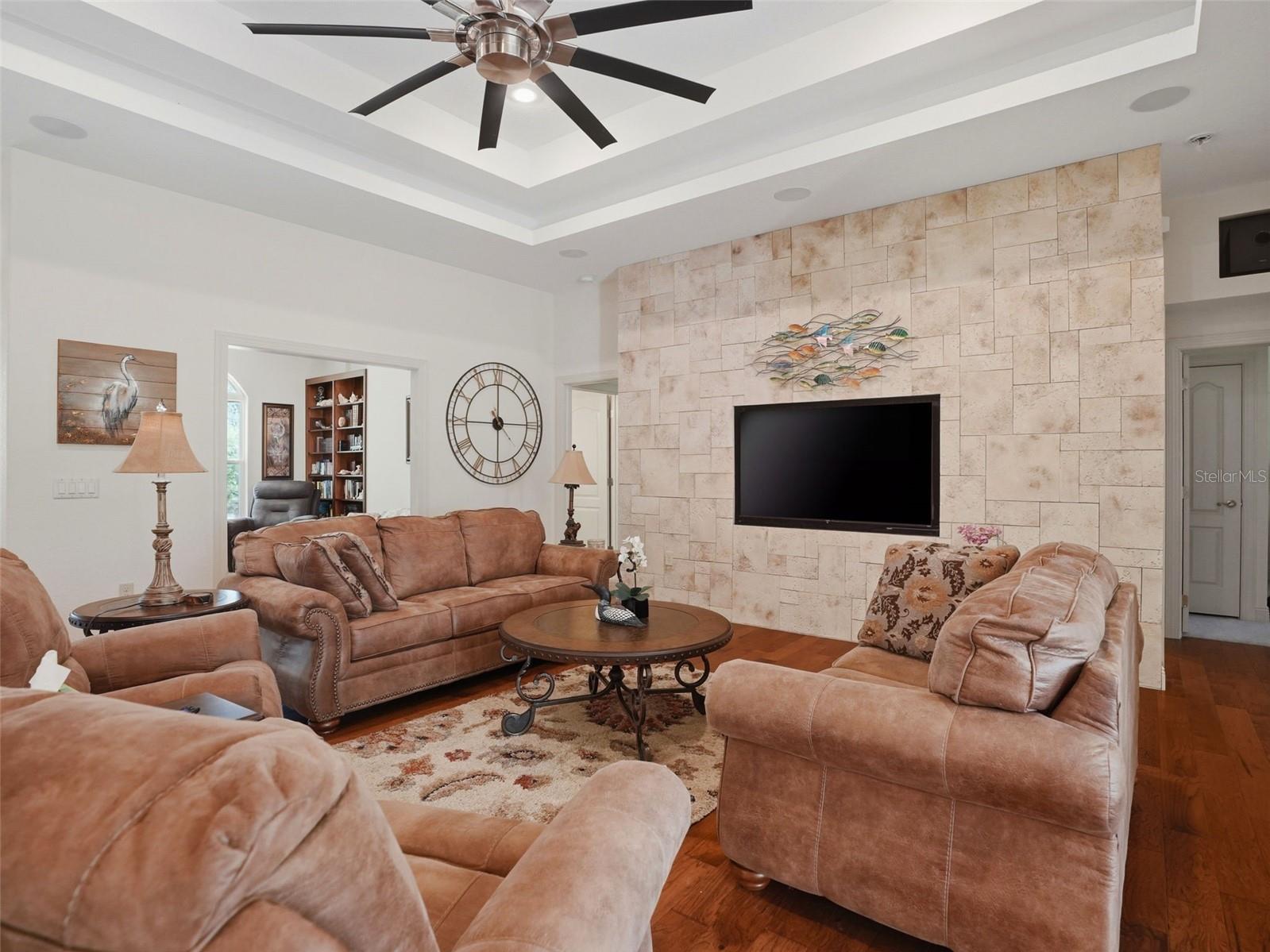 8333 ALLEN DR