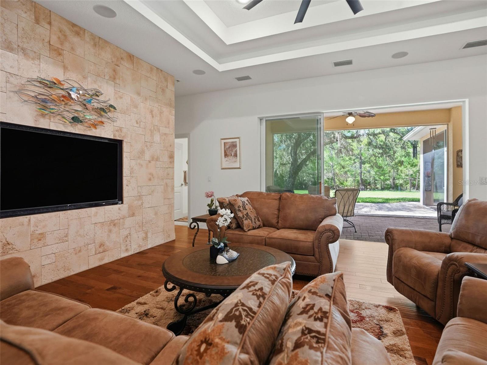 8333 ALLEN DR