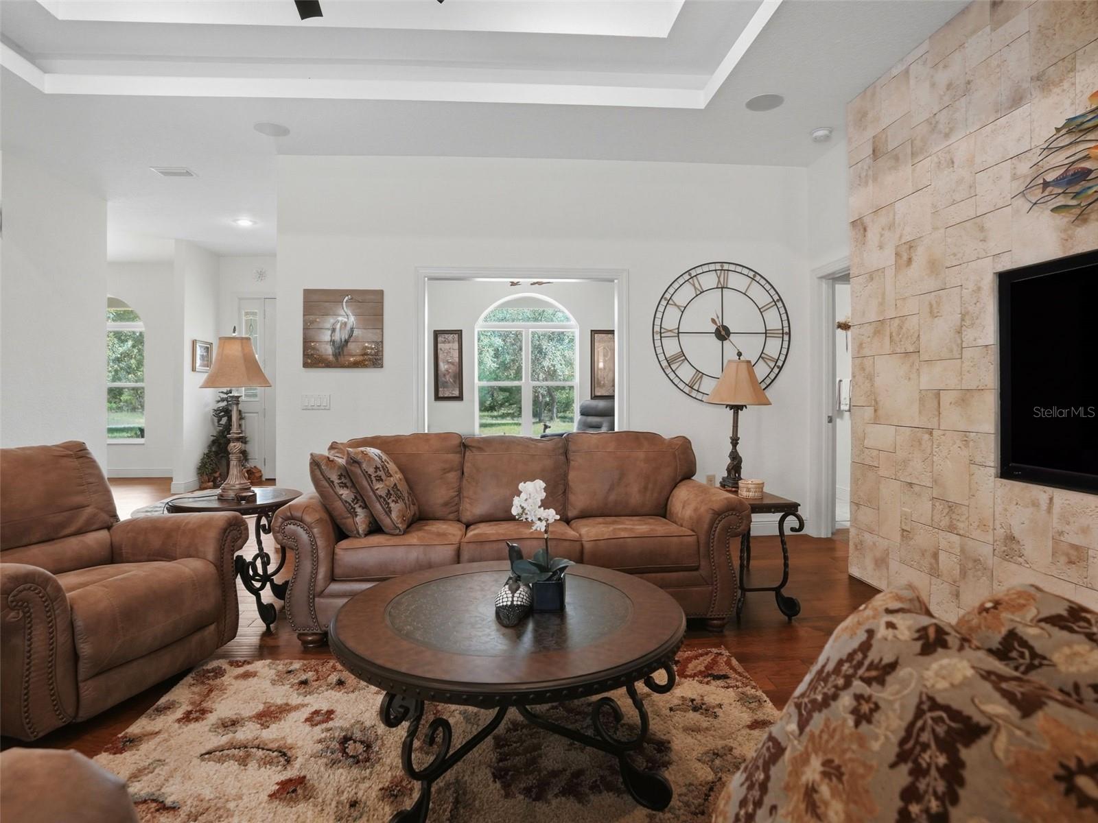 8333 ALLEN DR
