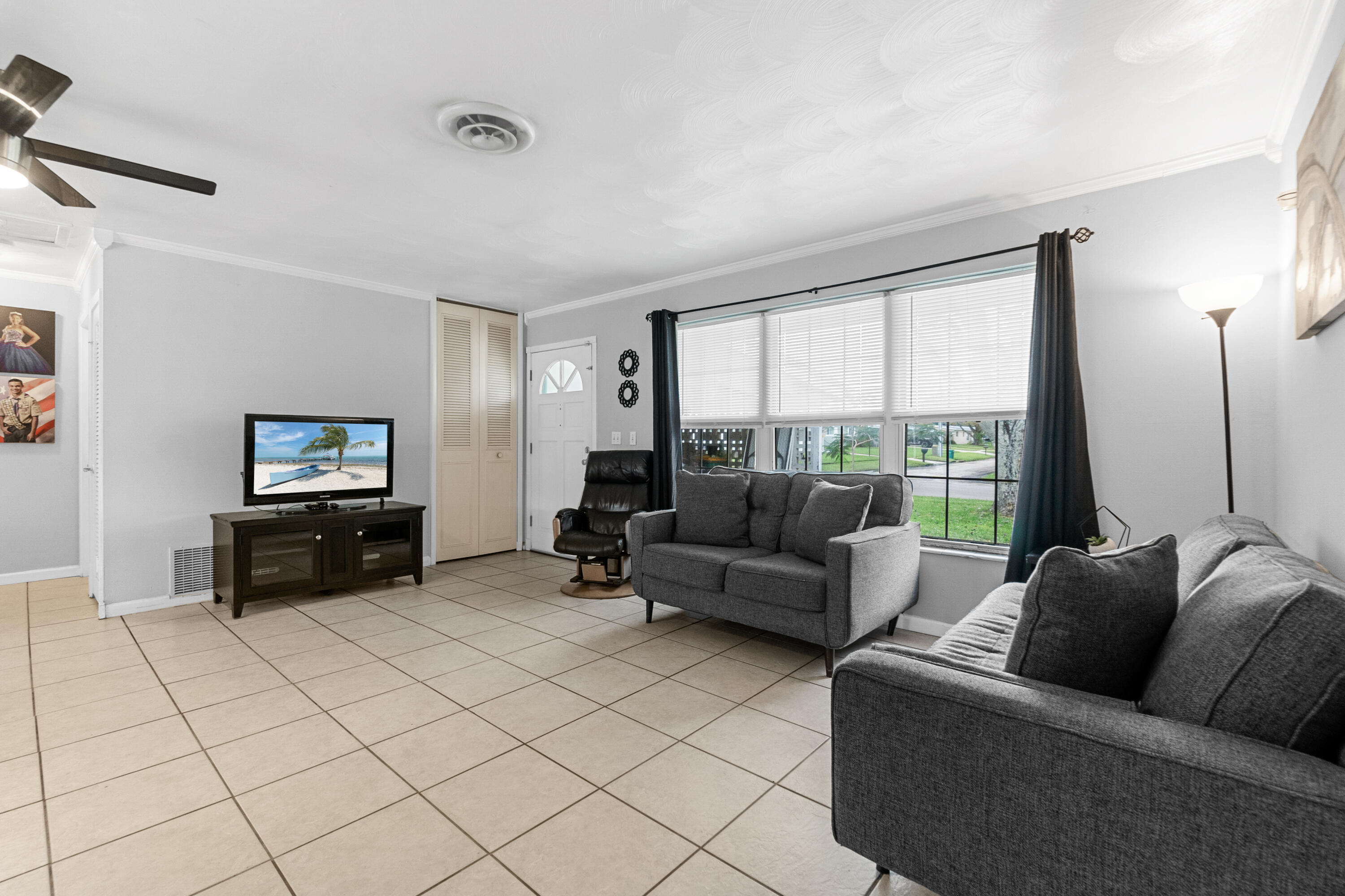 735 Ixora Drive