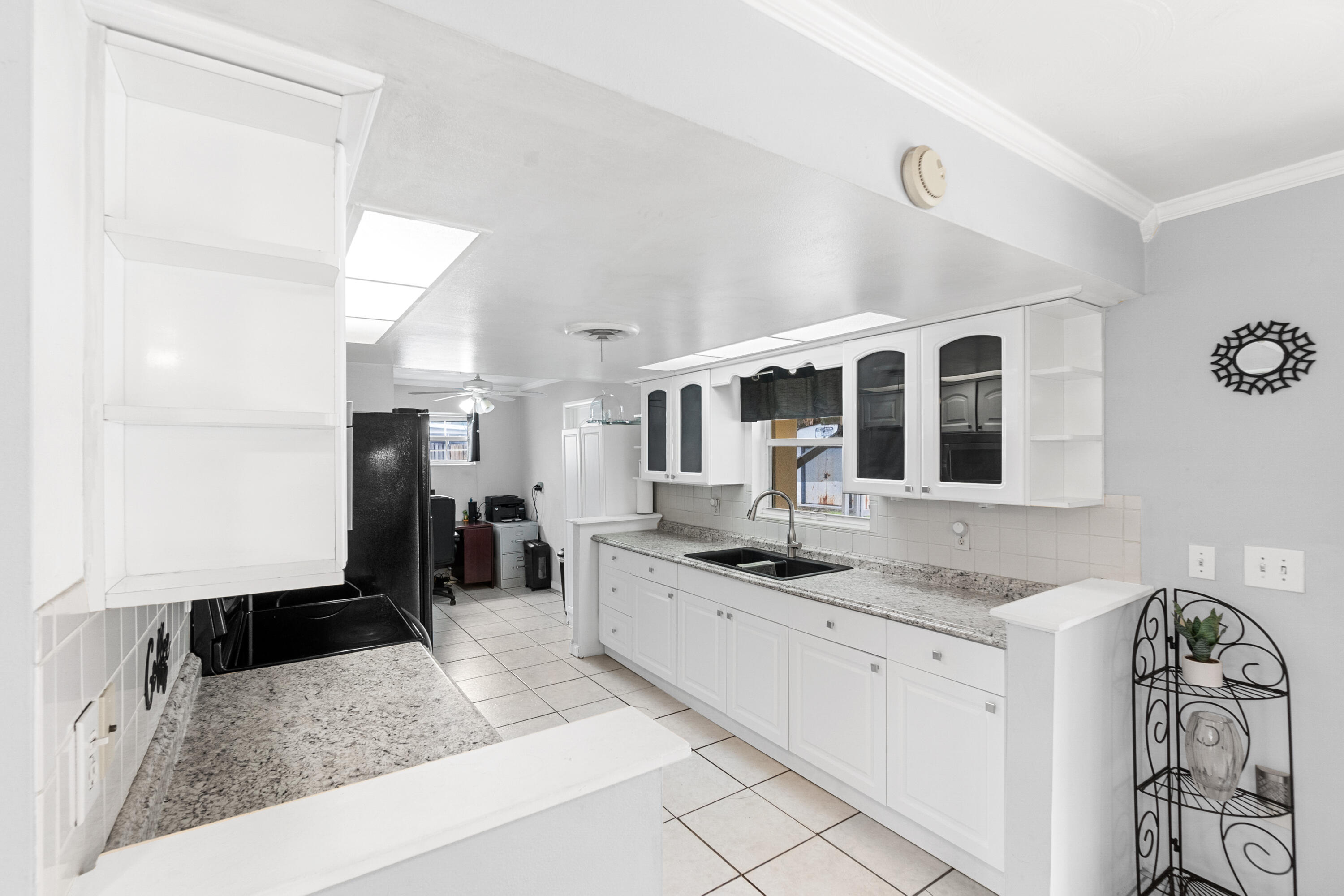 735 Ixora Drive