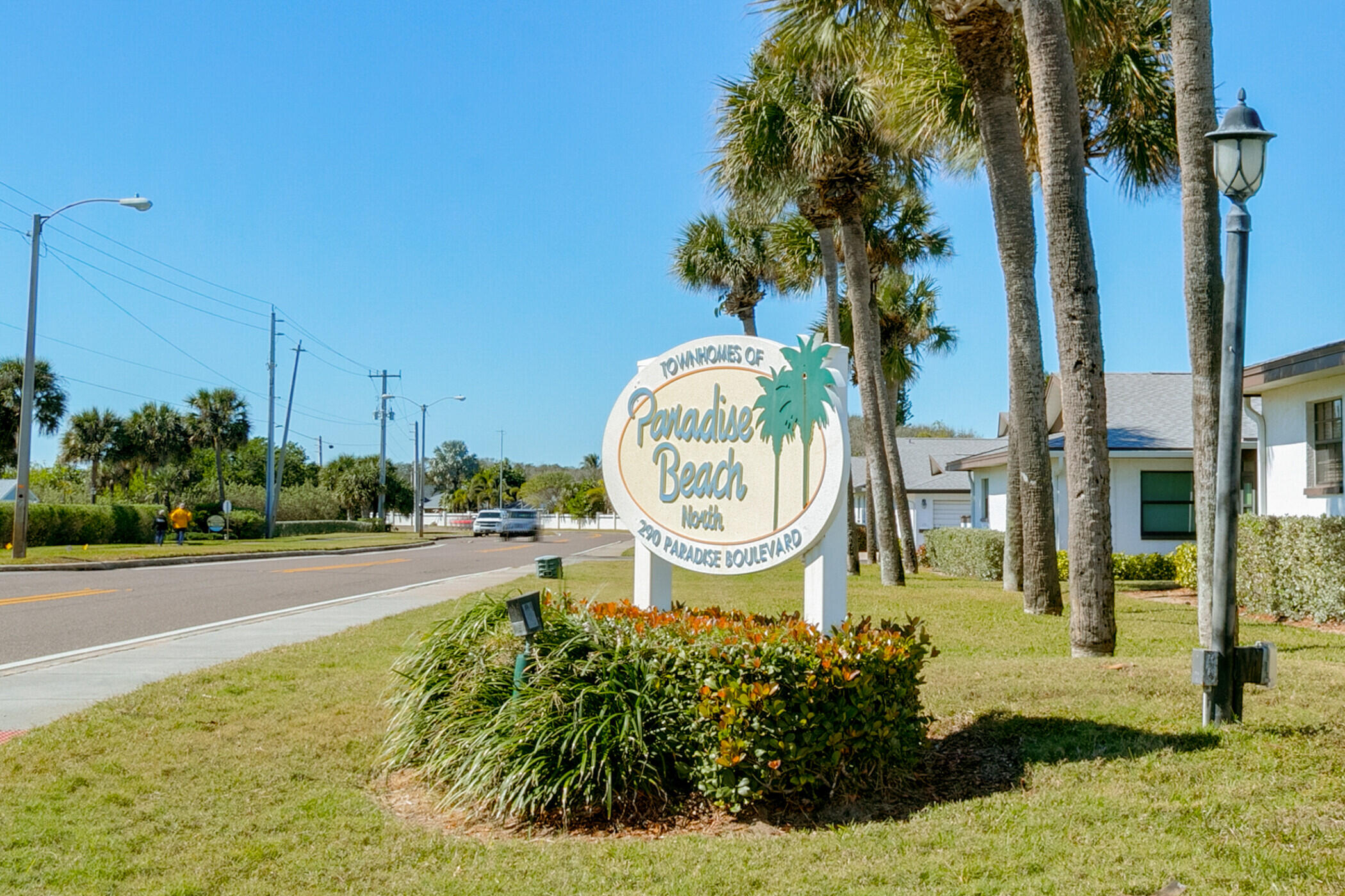 290 Paradise Boulevard, 25