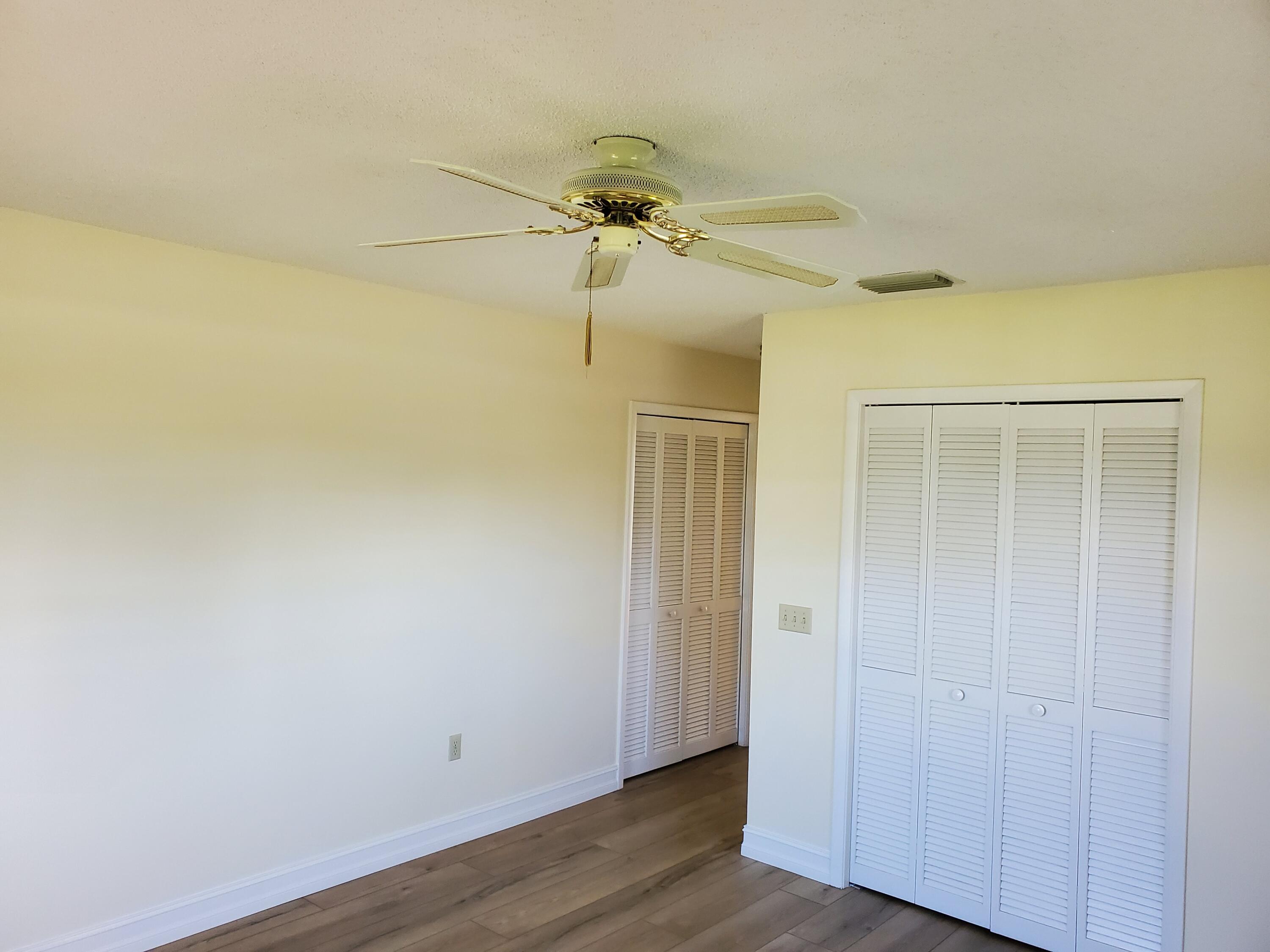 290 Paradise Boulevard, 25