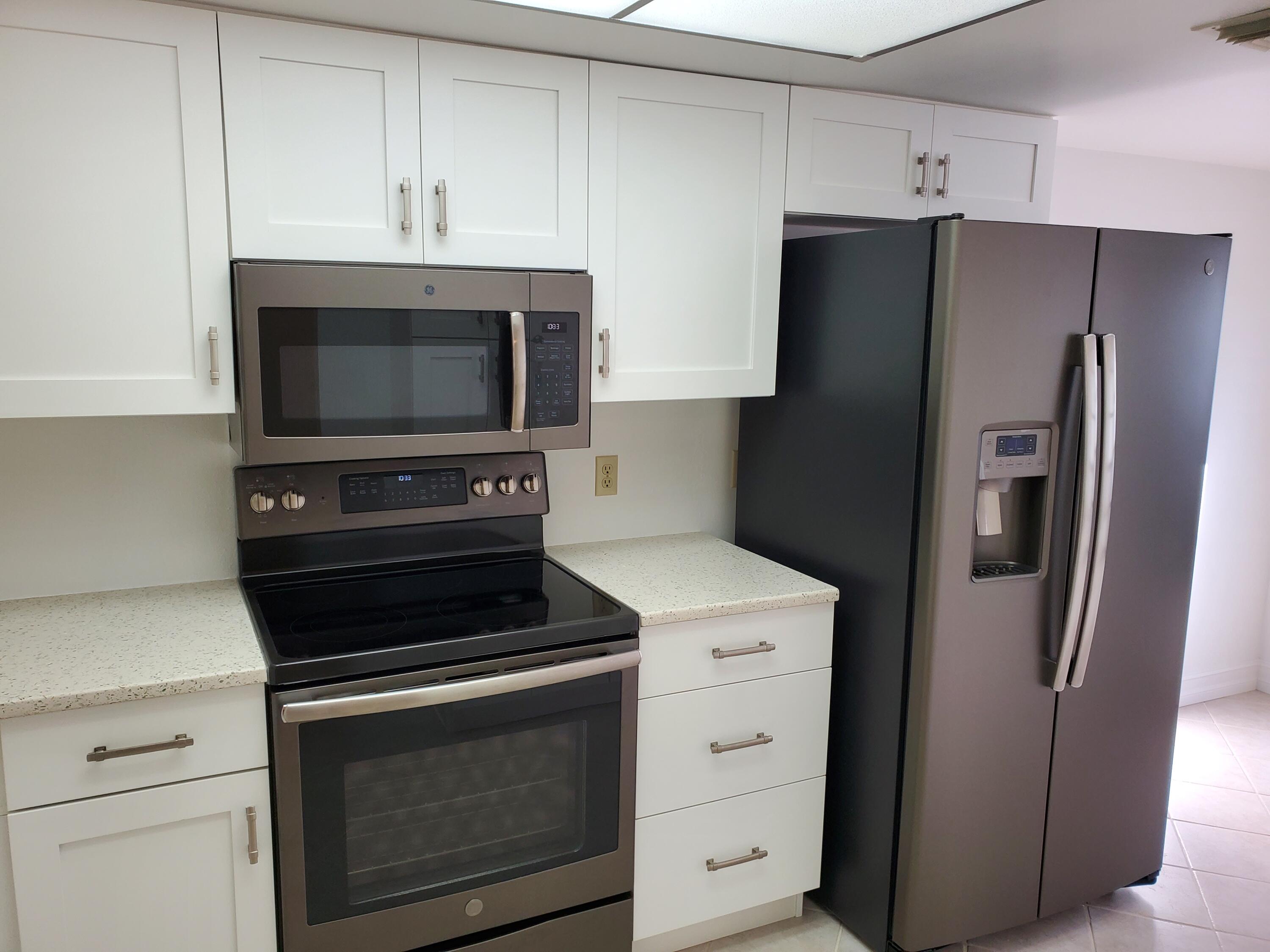 290 Paradise Boulevard, 25