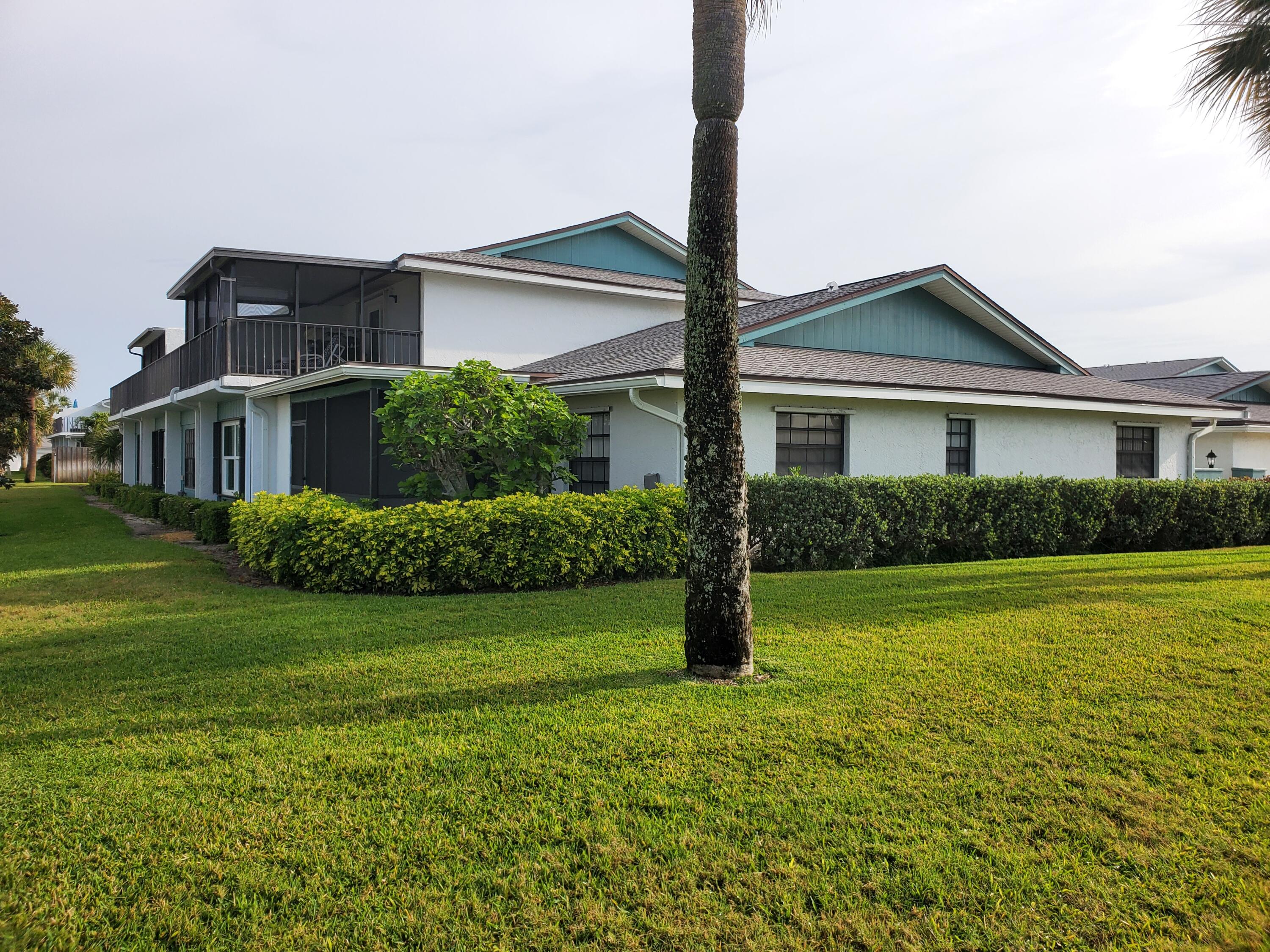 290 Paradise Boulevard, 25