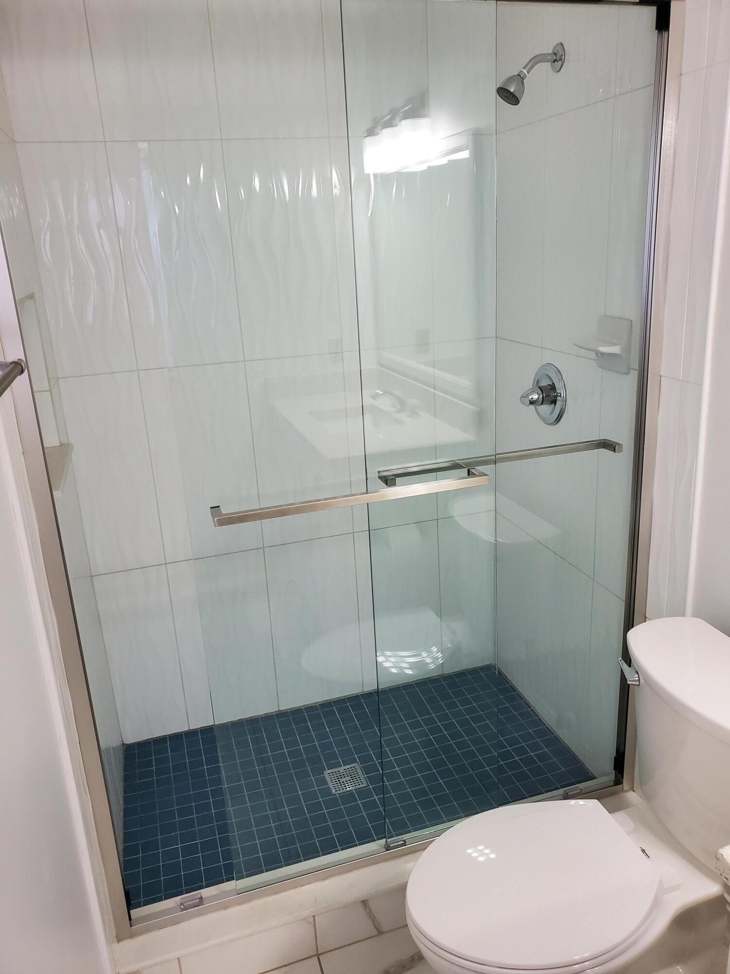 290 Paradise Boulevard, 25