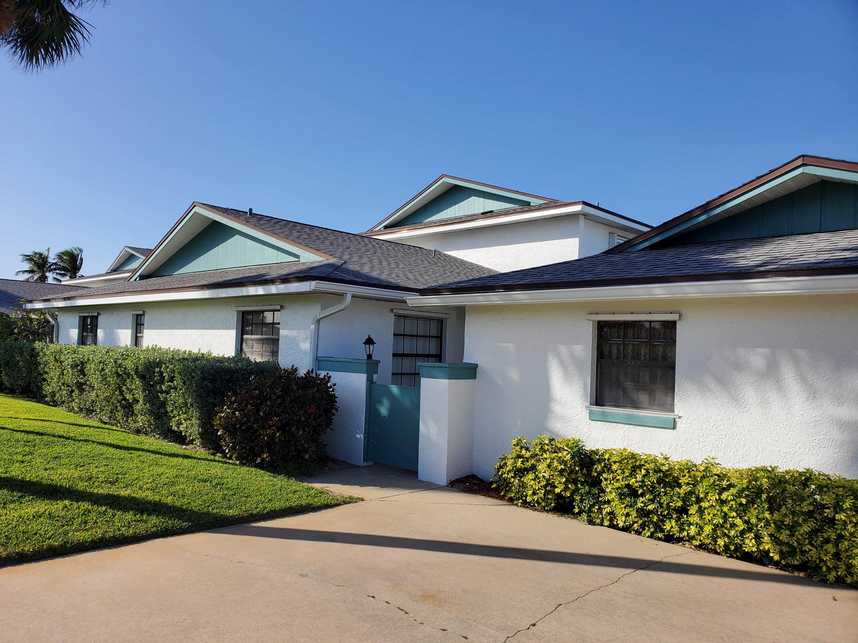 290 Paradise Boulevard, 25