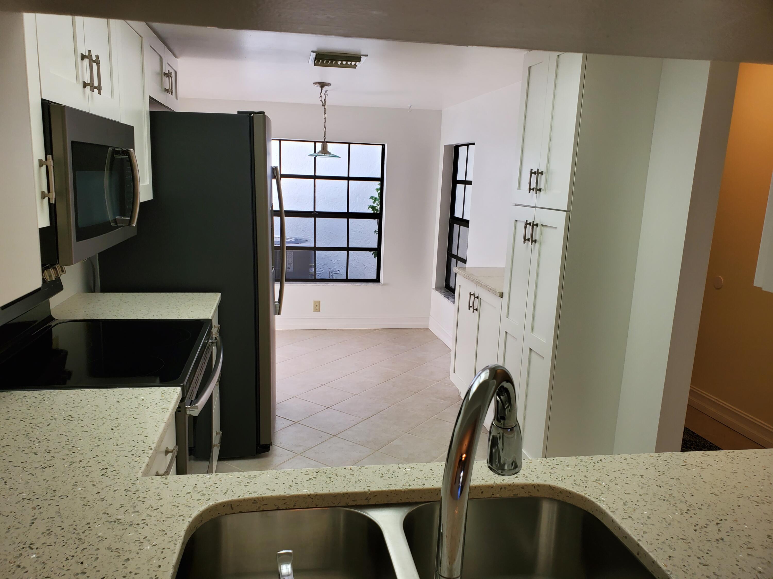290 Paradise Boulevard, 25