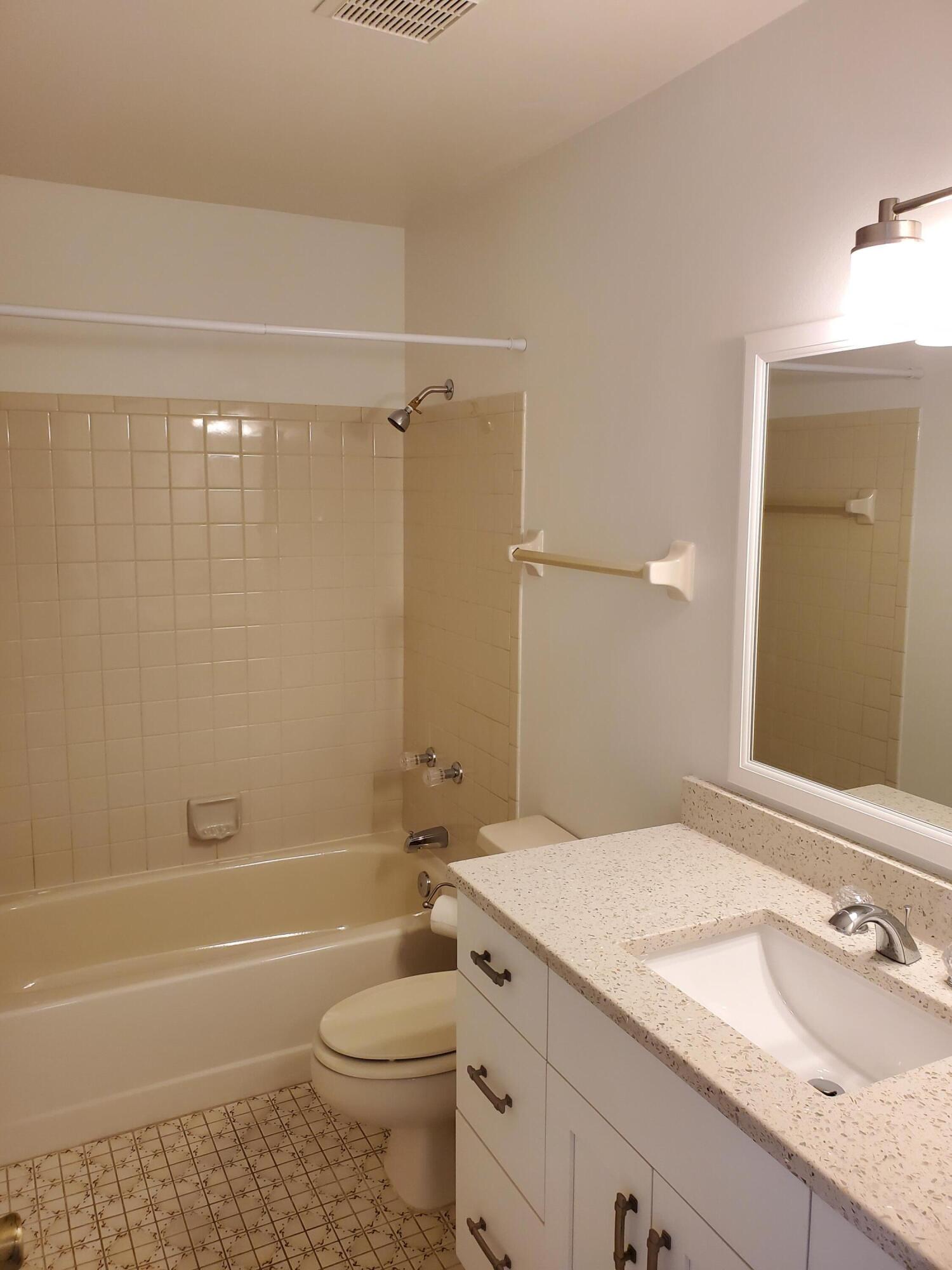 290 Paradise Boulevard, 25