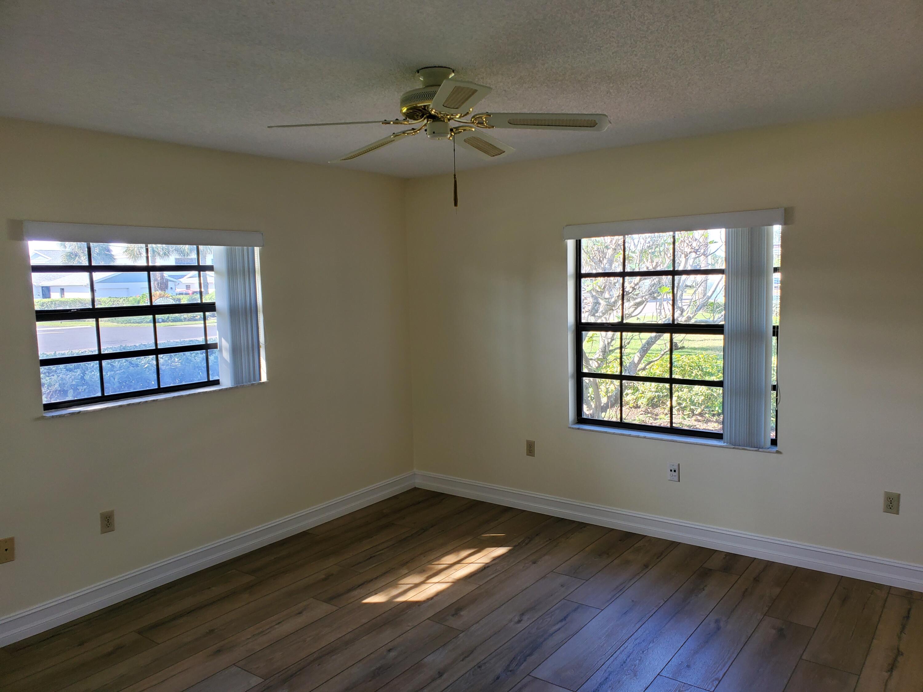 290 Paradise Boulevard, 25