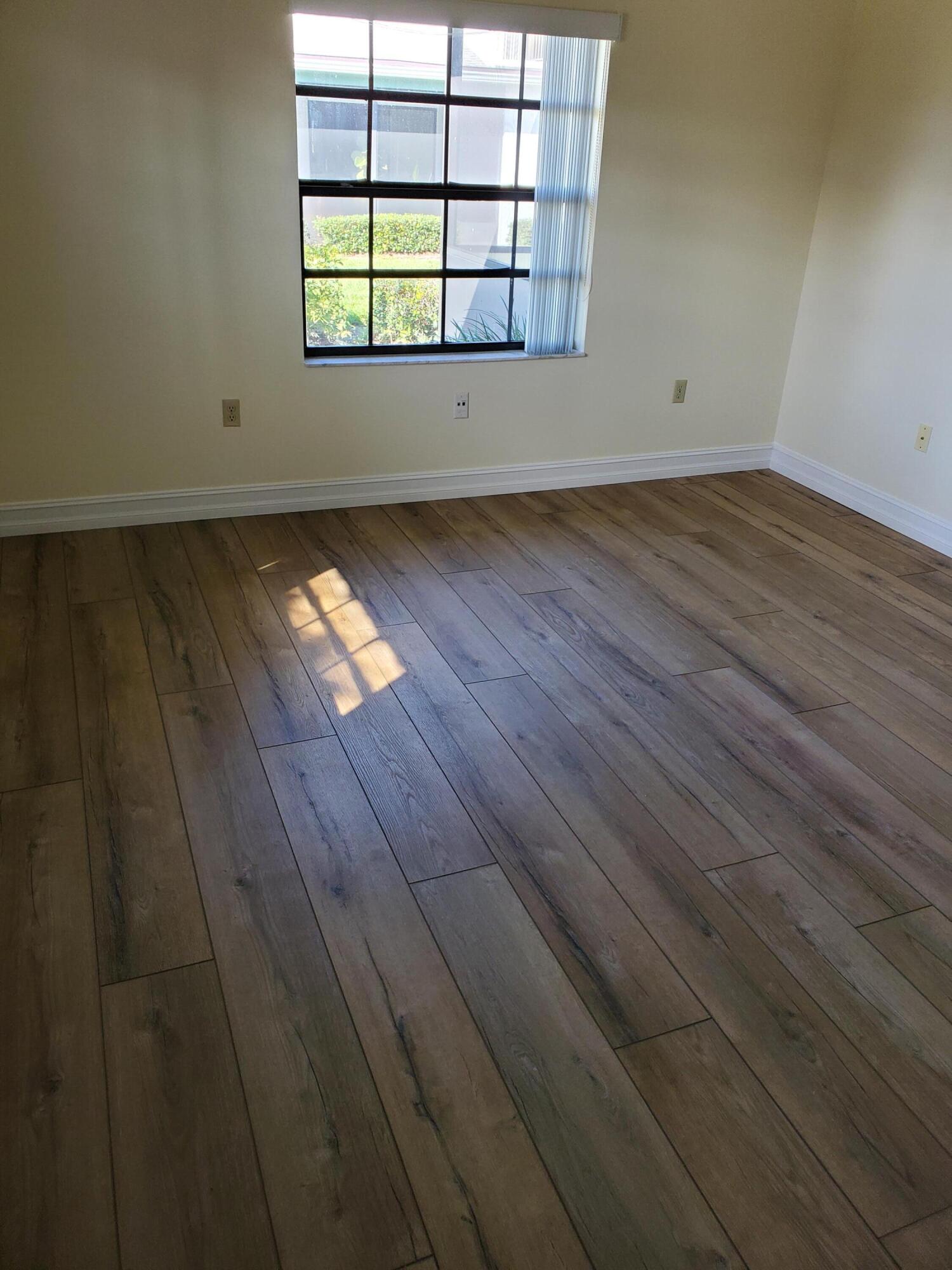 290 Paradise Boulevard, 25