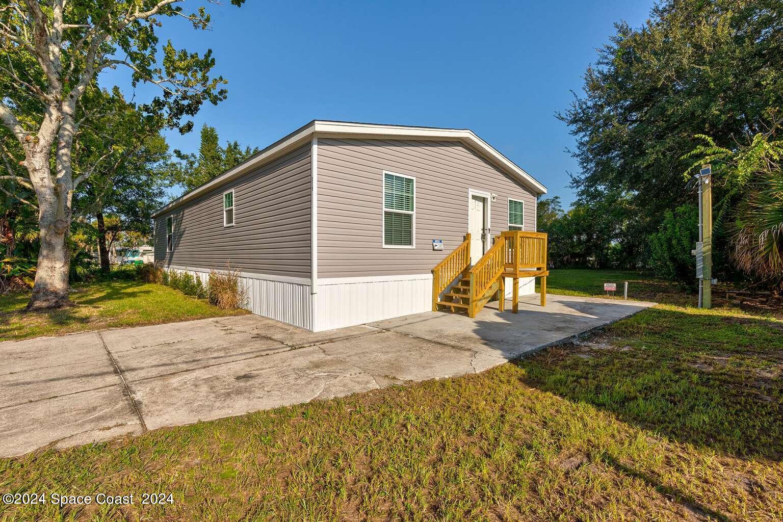 518 Vivian Drive
