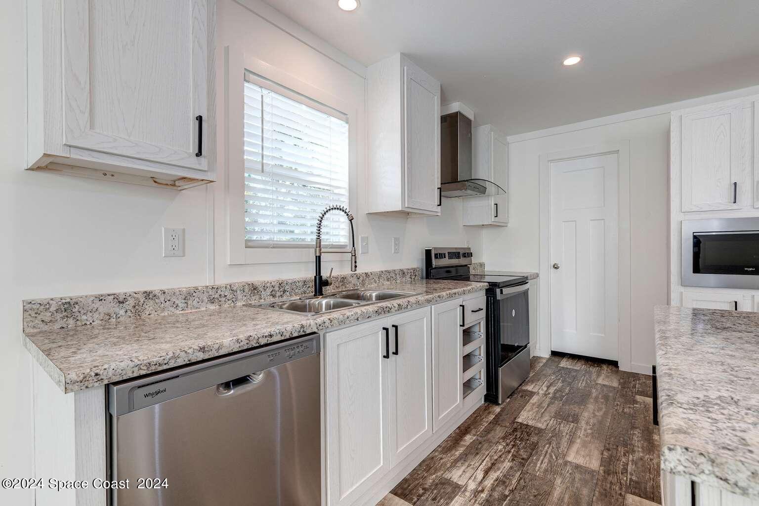 518 Vivian Drive
