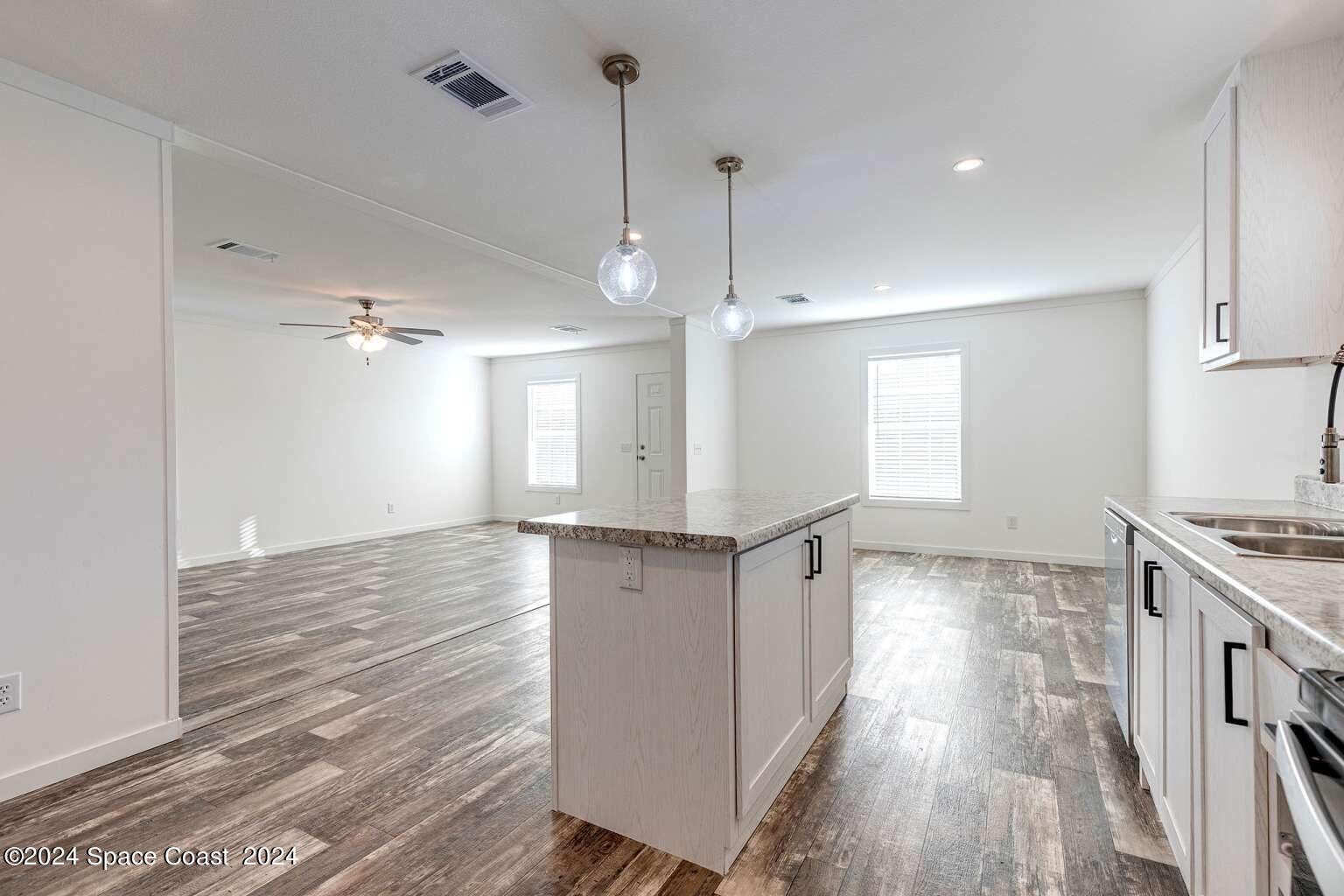 518 Vivian Drive