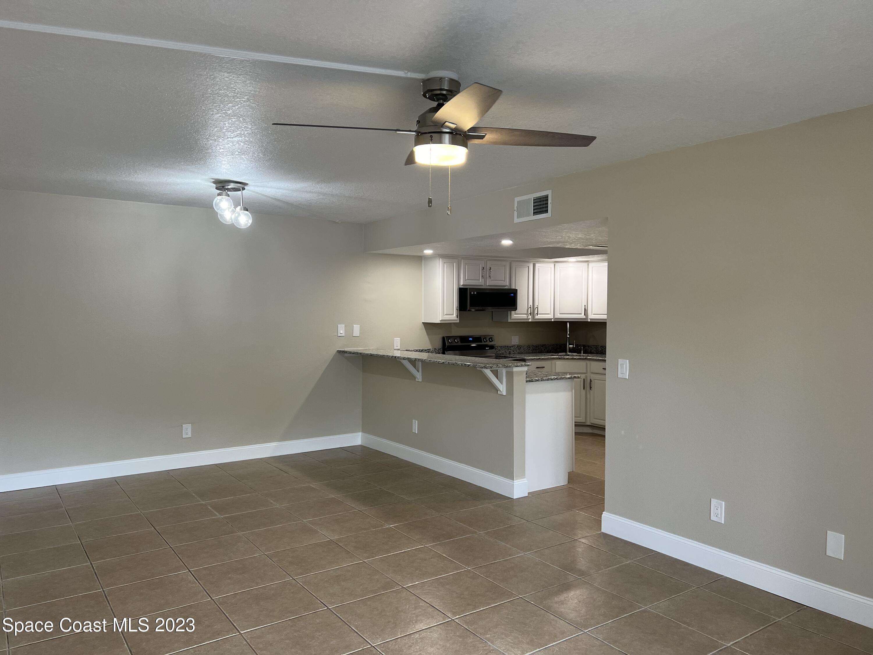 1640 Sunny Brook Lane, A101