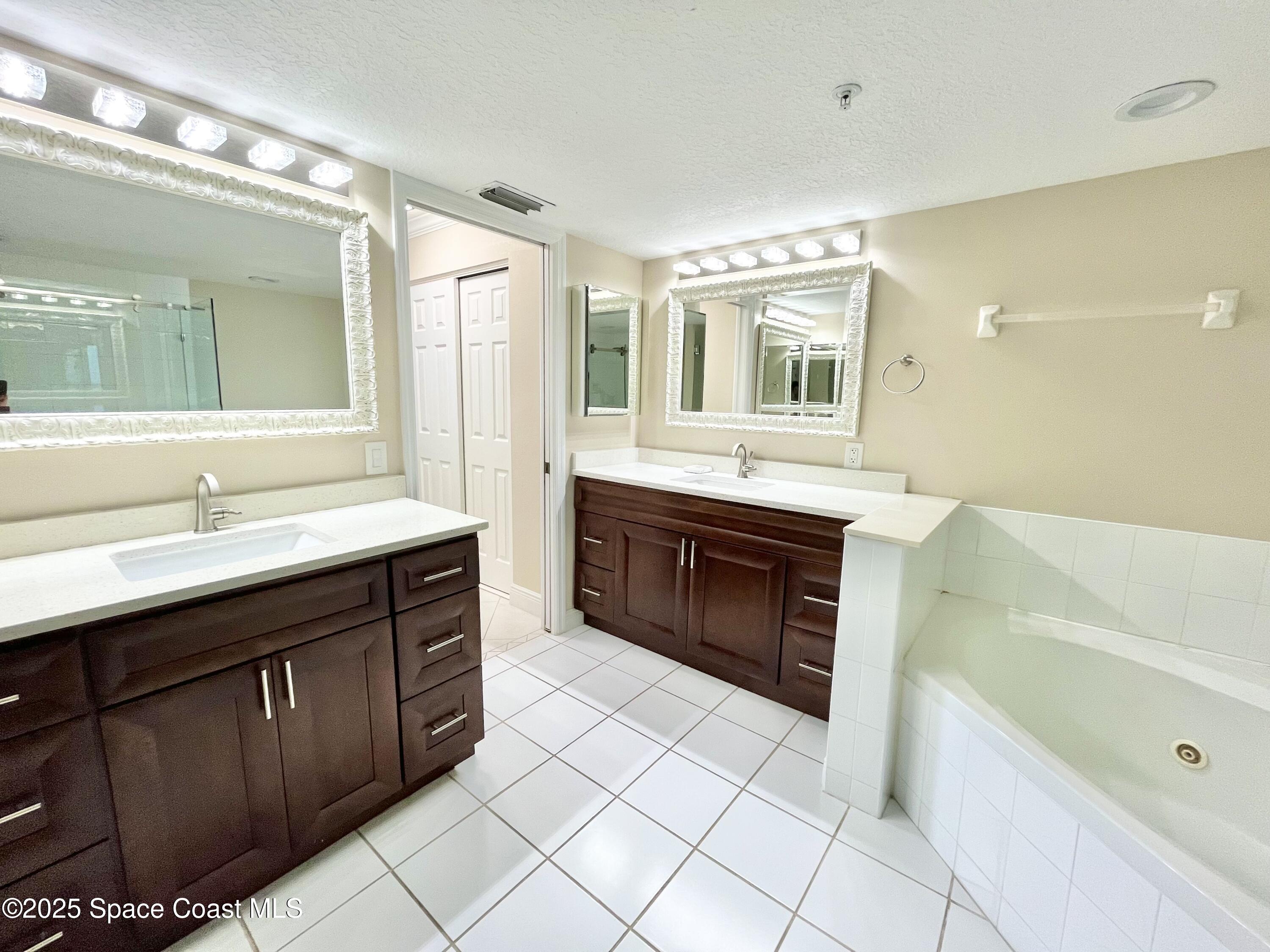 2805 N Highway A1a 301