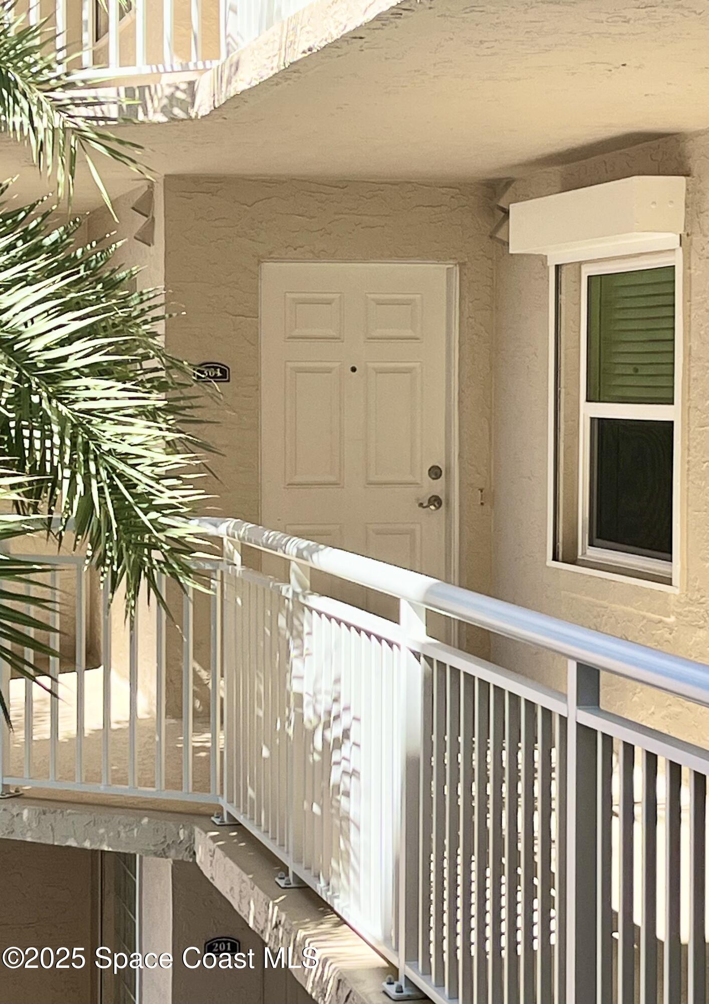 2805 N Highway A1a 301
