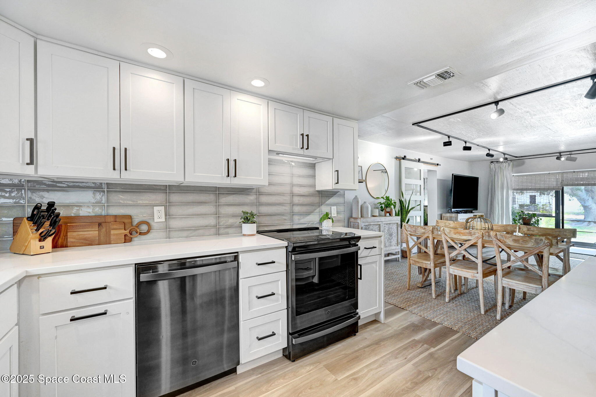333 S Patrick Drive, 13