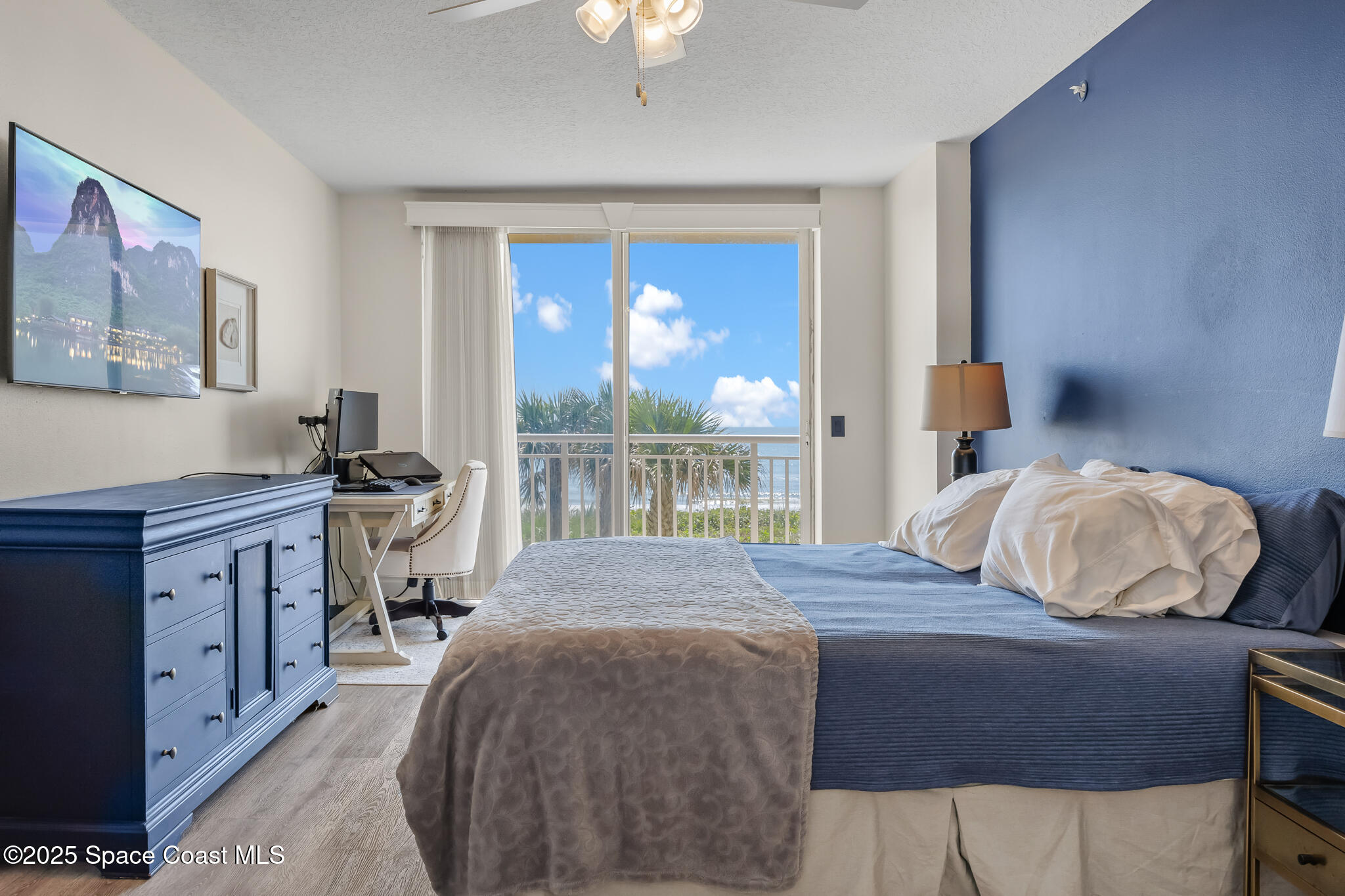 925 N Highway A1a, 203
