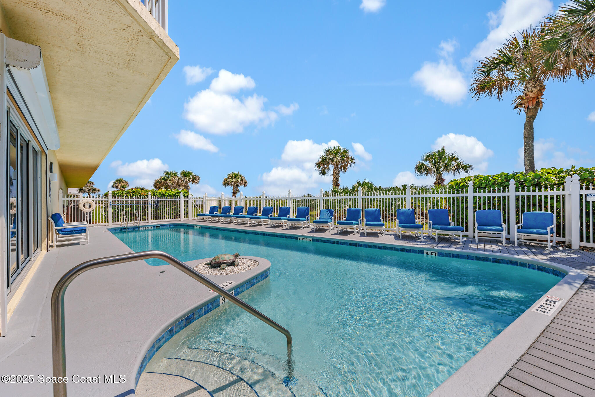 925 N Highway A1a, 203