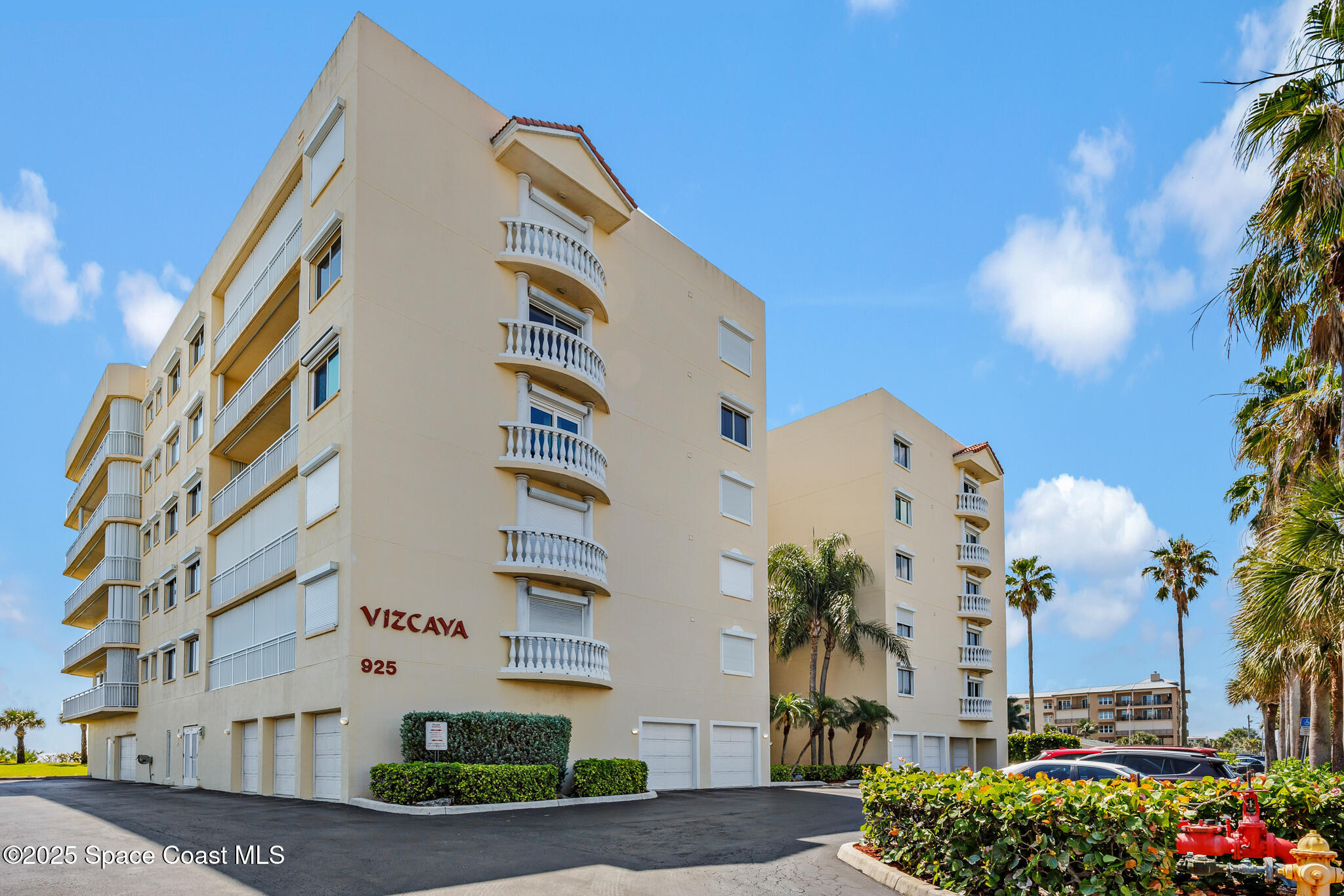 925 N Highway A1a, 203