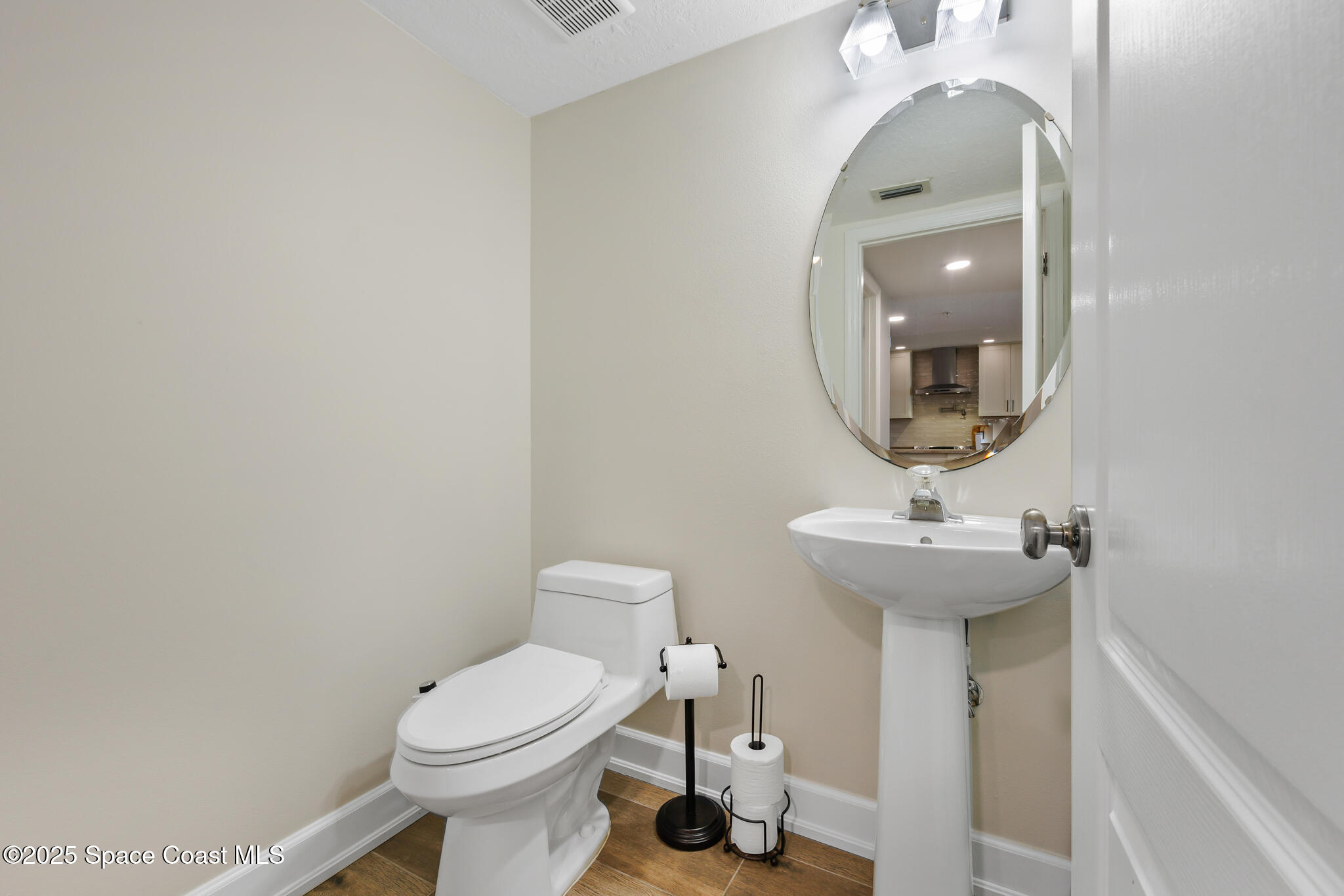 925 N Highway A1a, 203