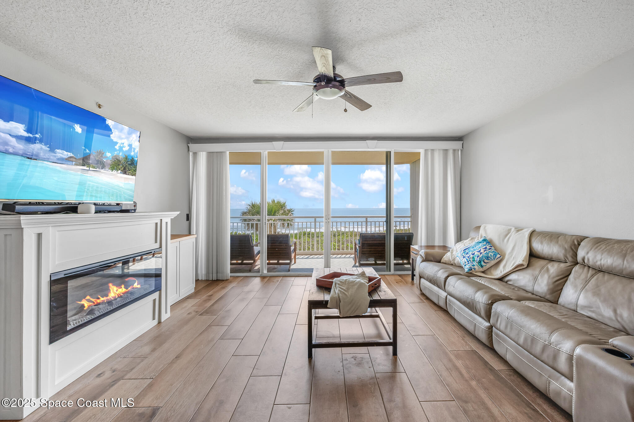 925 N Highway A1a, 203