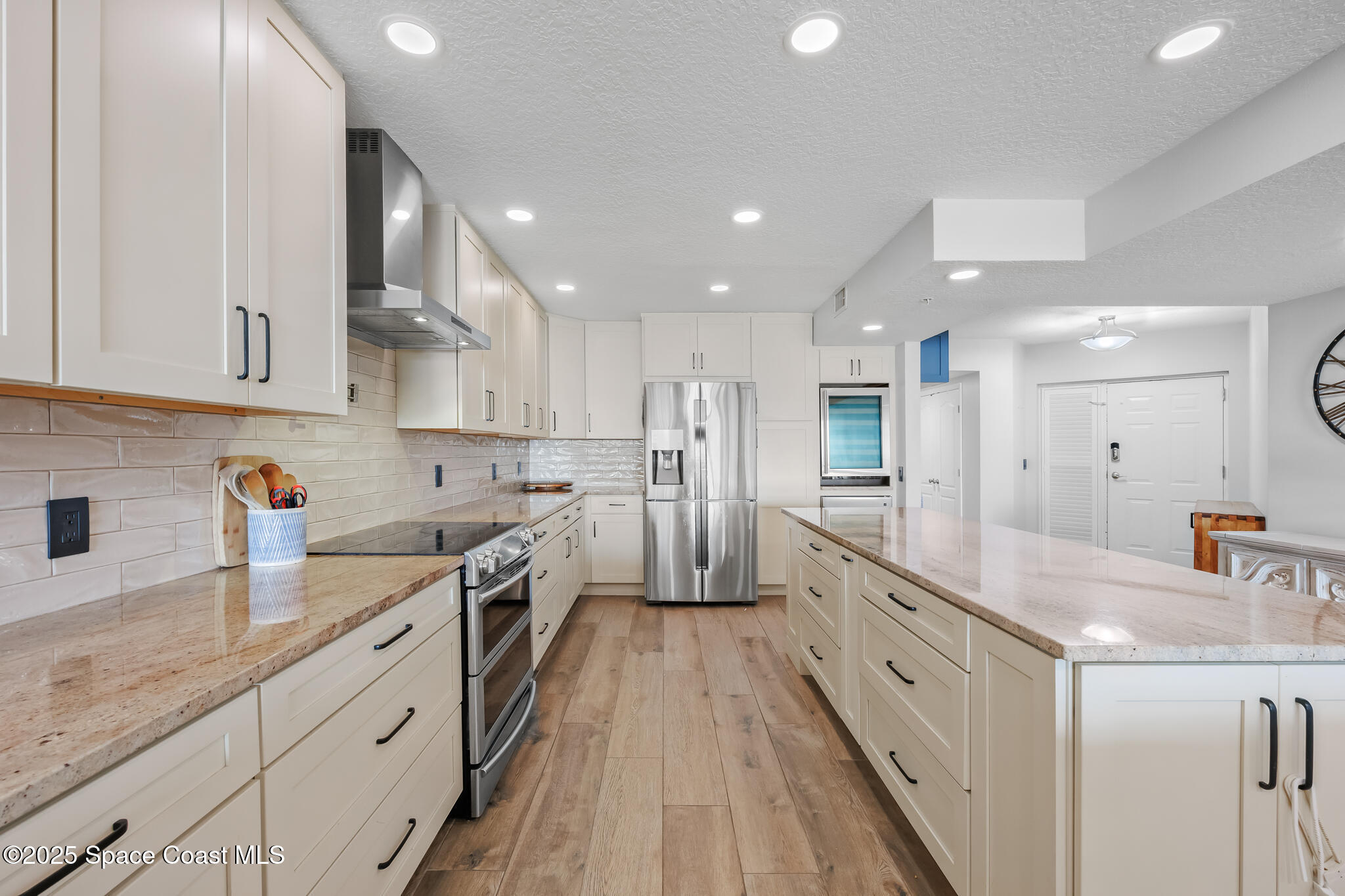 925 N Highway A1a, 203
