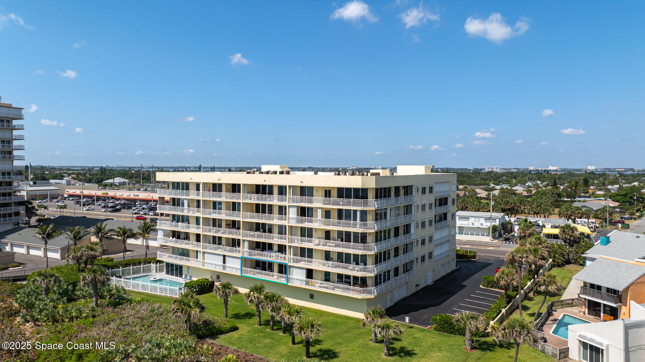925 N Highway A1a, 203