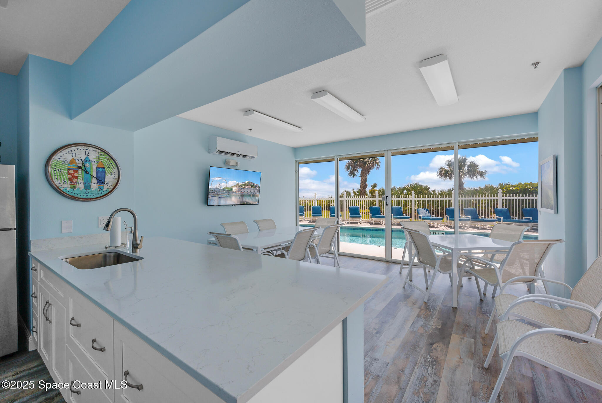 925 N Highway A1a, 203