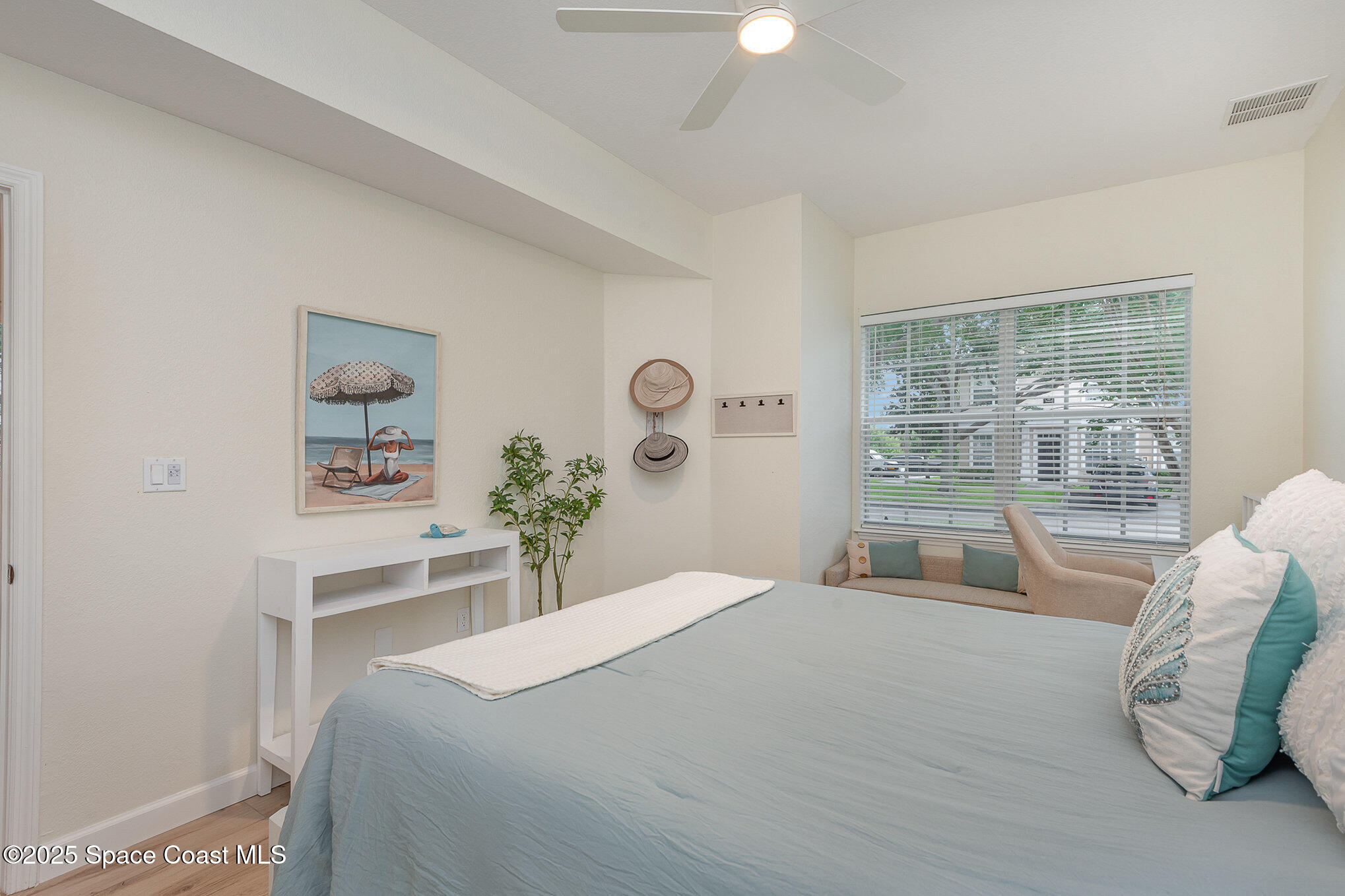 115 Turpial Way, 104