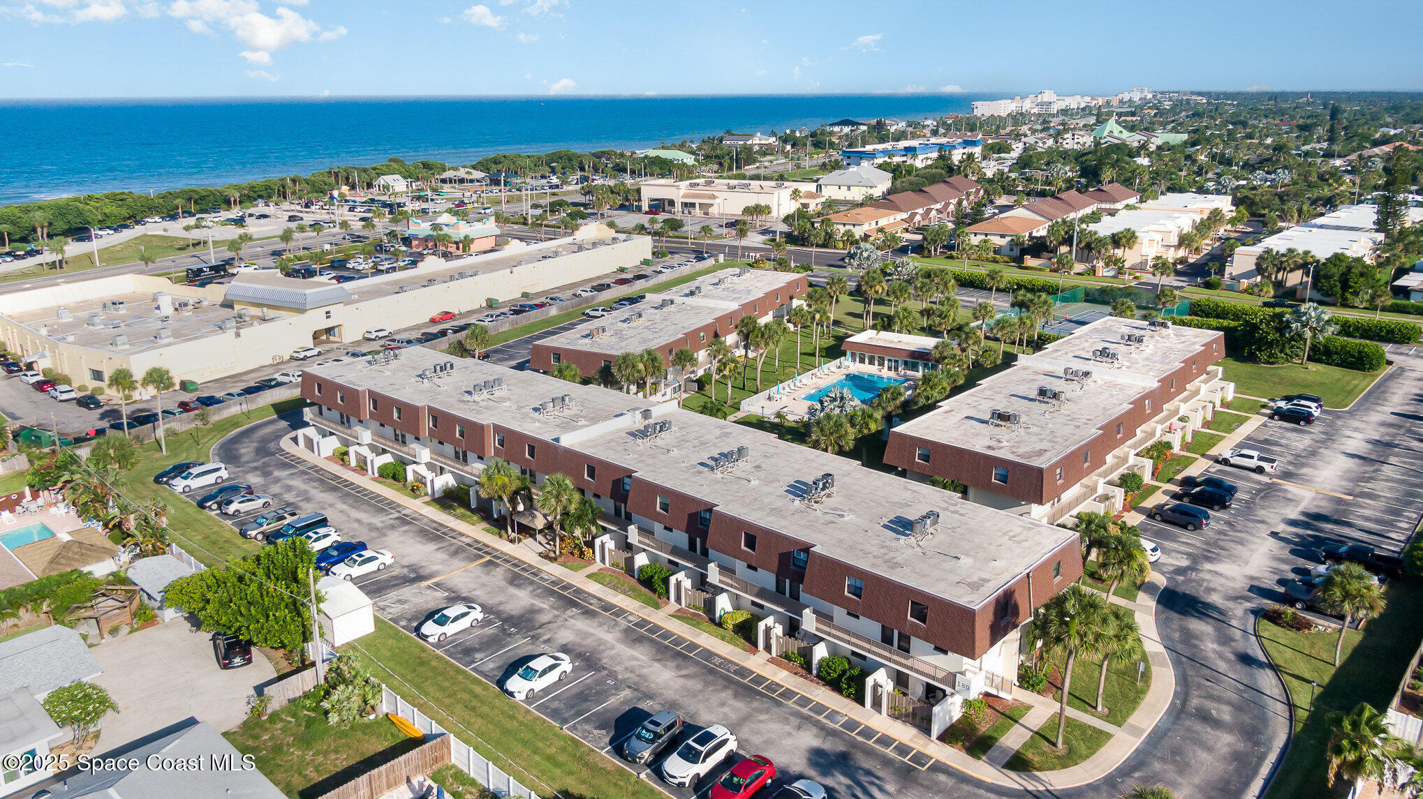 180 Paradise Boulevard, 18022
