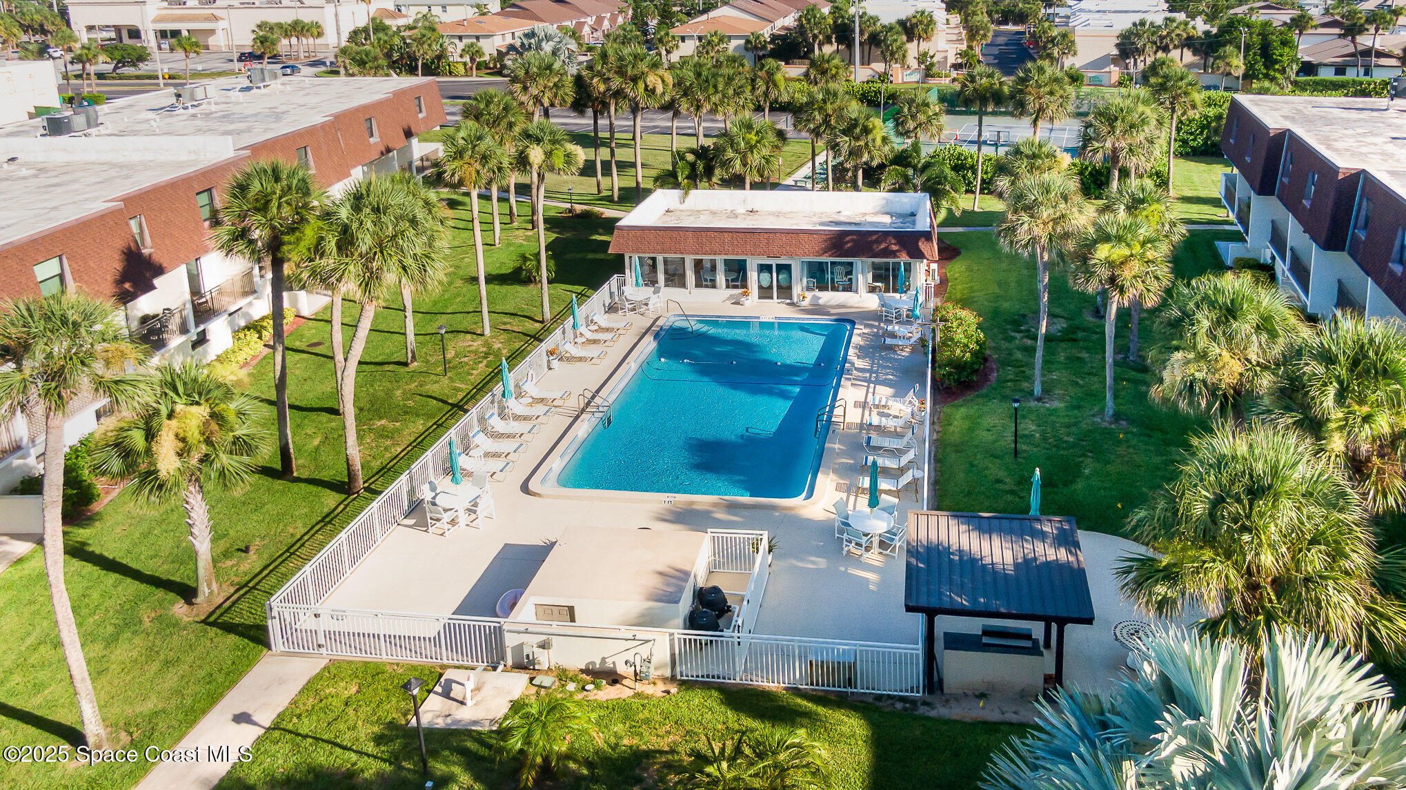 180 Paradise Boulevard, 18022