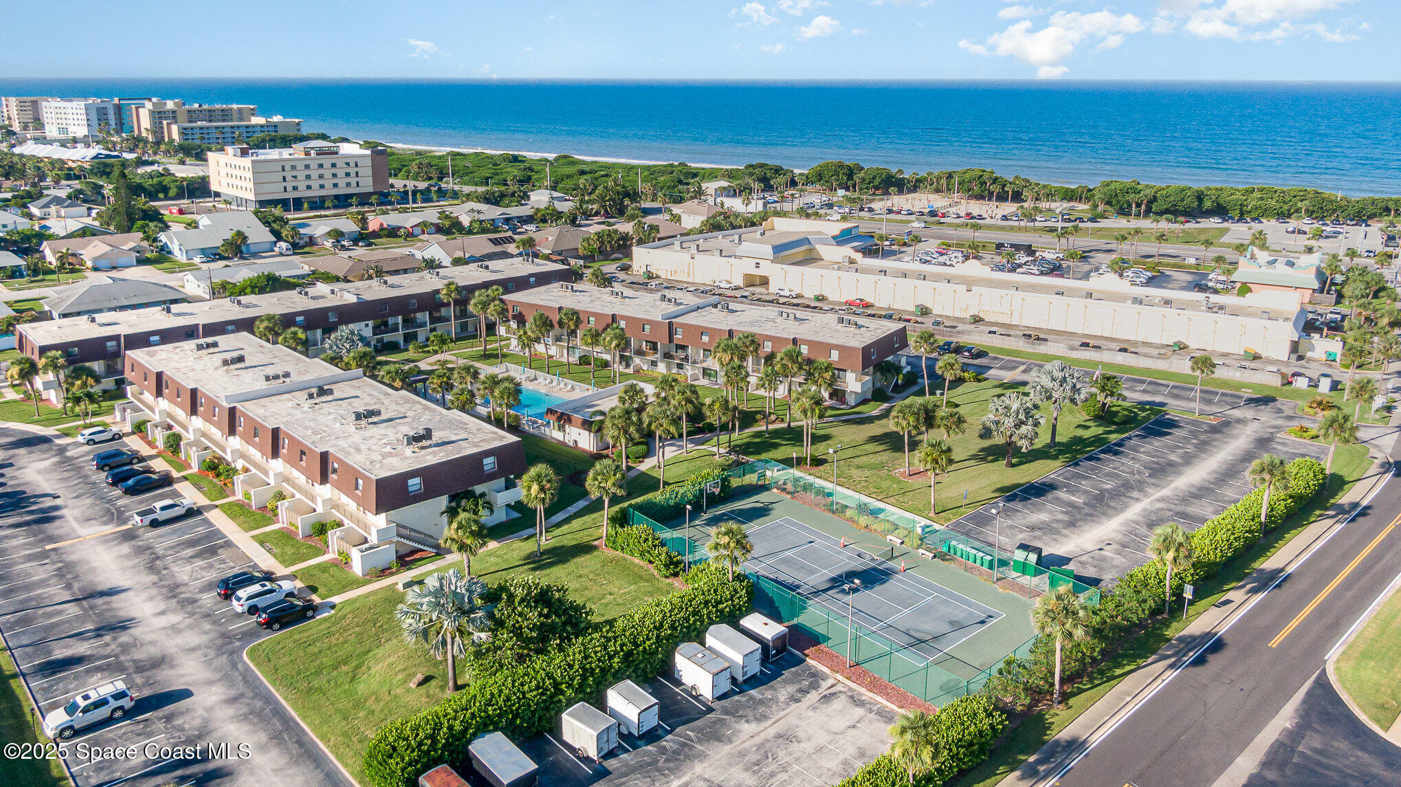180 Paradise Boulevard, 18022