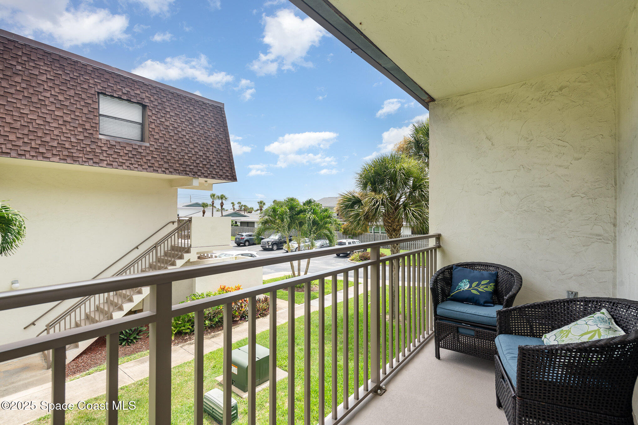180 Paradise Boulevard, 18022
