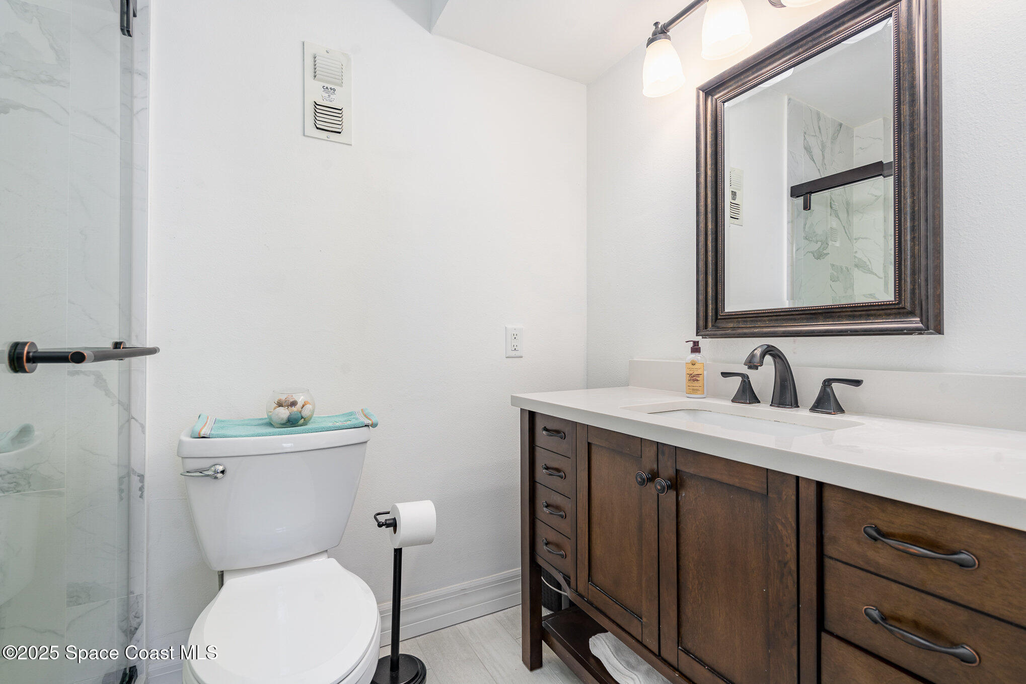 180 Paradise Boulevard, 18022
