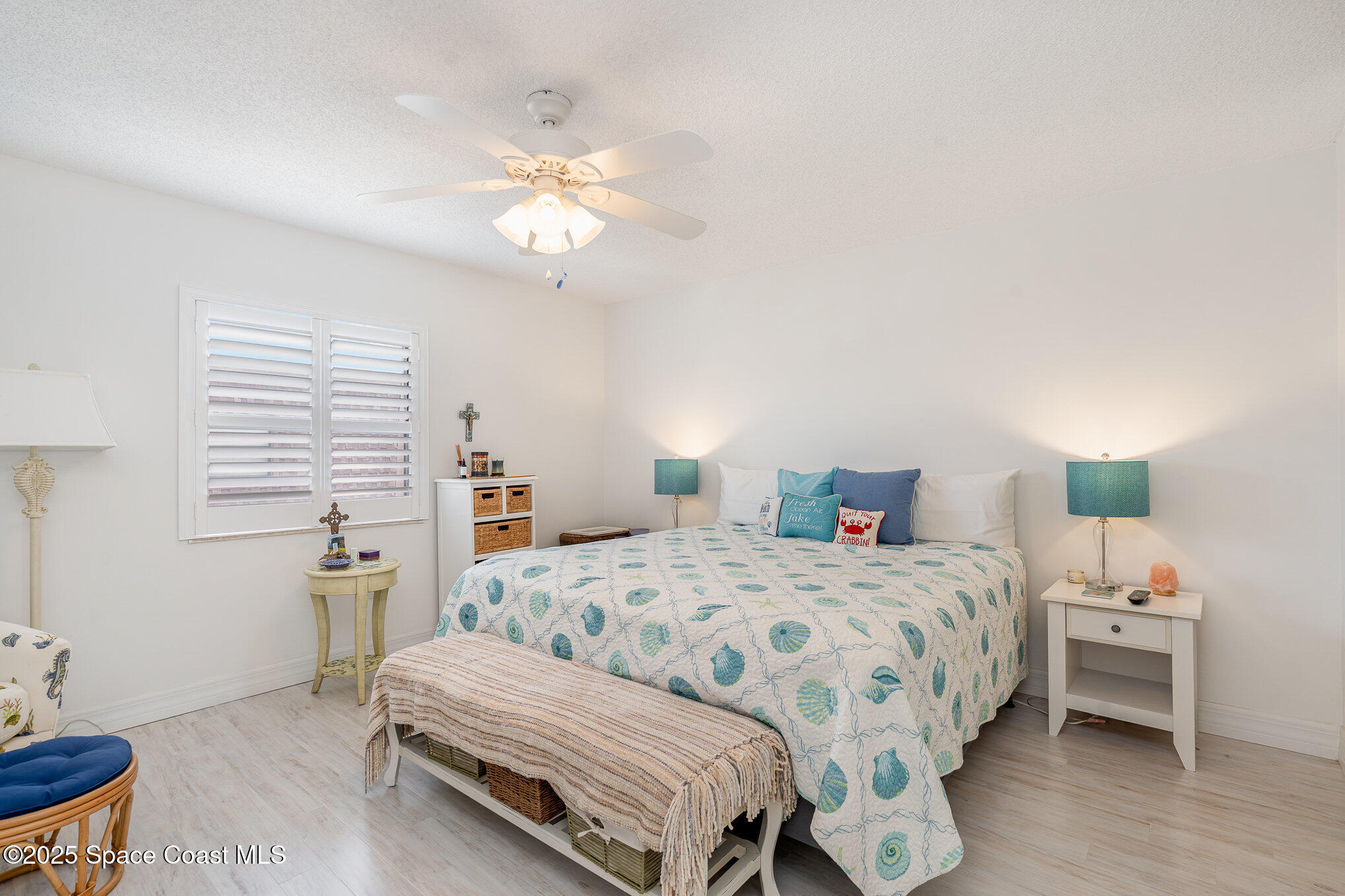 180 Paradise Boulevard, 18022