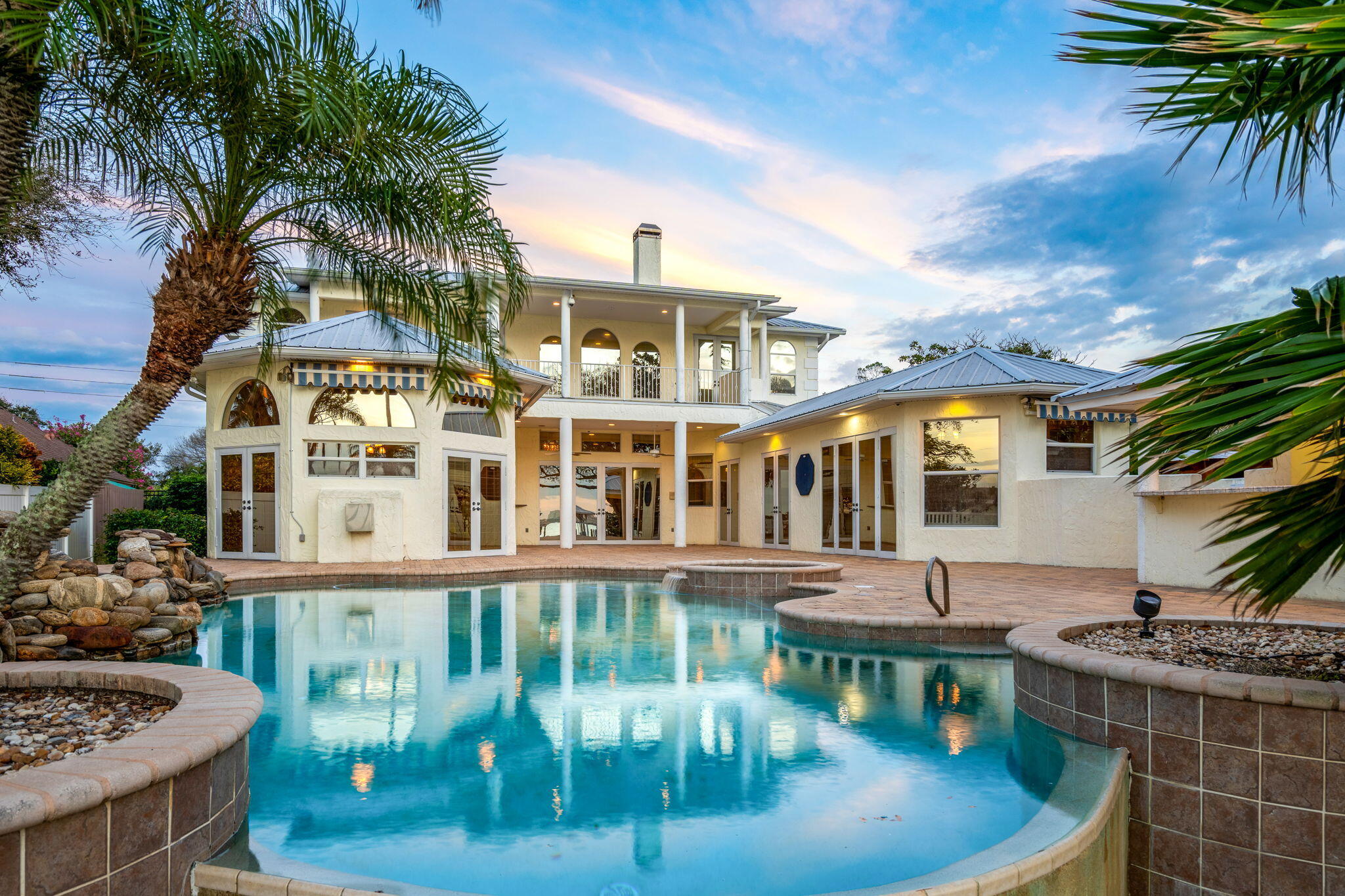 500 S Riverside Drive